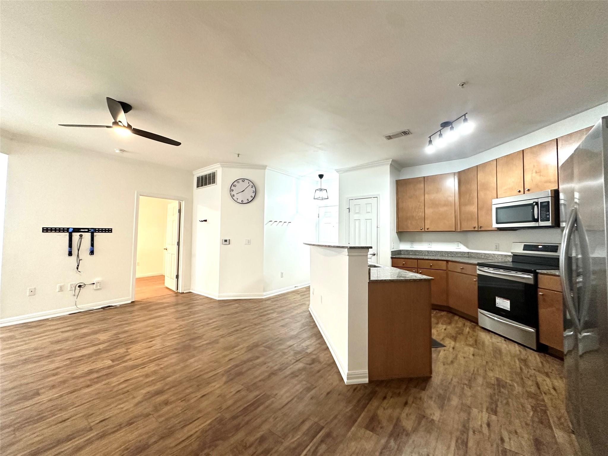 2502 Leon St # 201, Austin, TX 78705