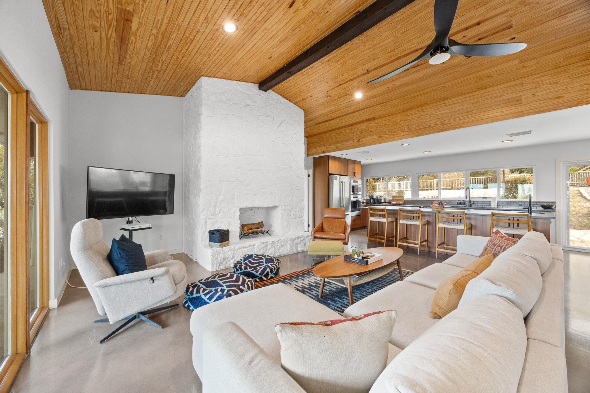 3807 Cedar Gln, Lago Vista, TX 78645