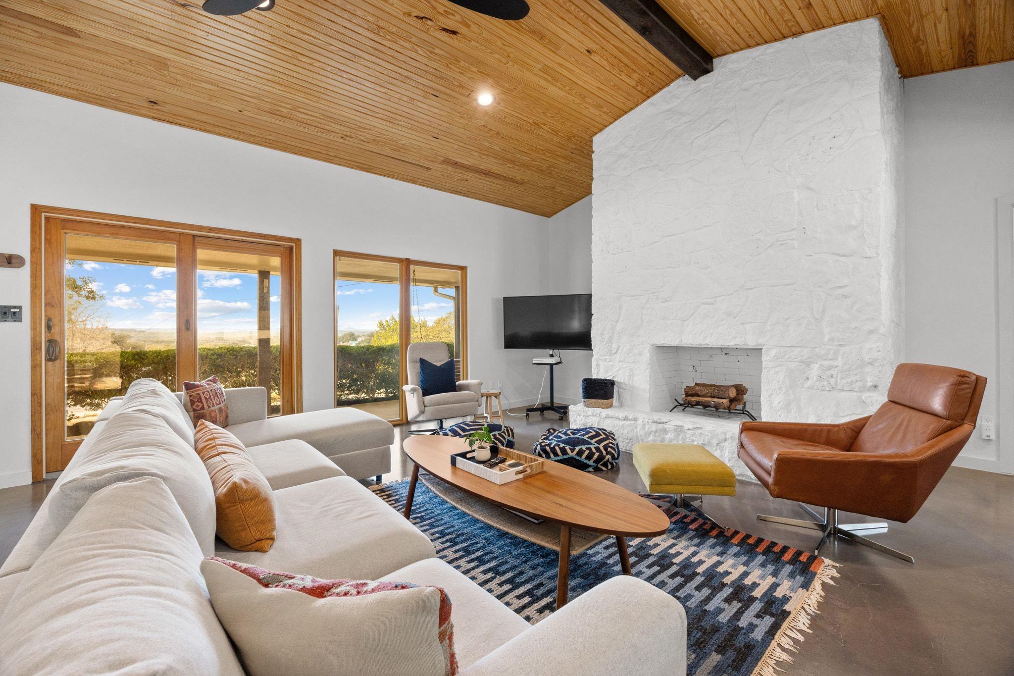 3807 Cedar Gln, Lago Vista, TX 78645