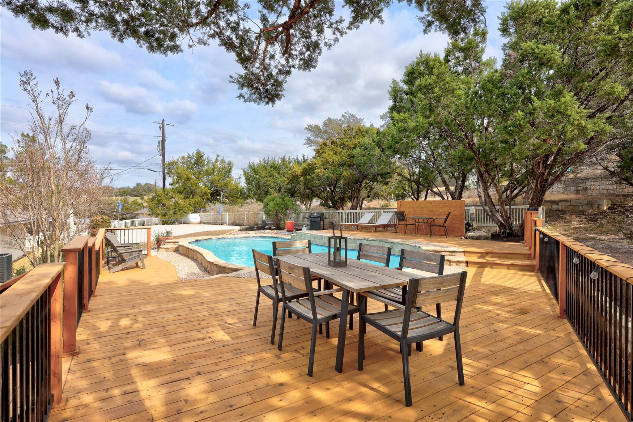 3807 Cedar Gln, Lago Vista, TX 78645