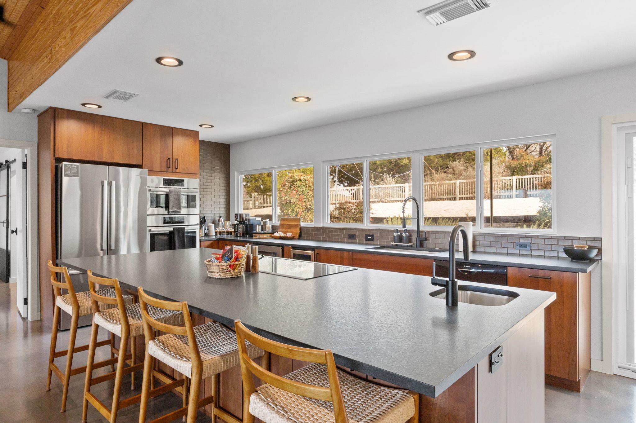 3807 Cedar Gln, Lago Vista, TX 78645