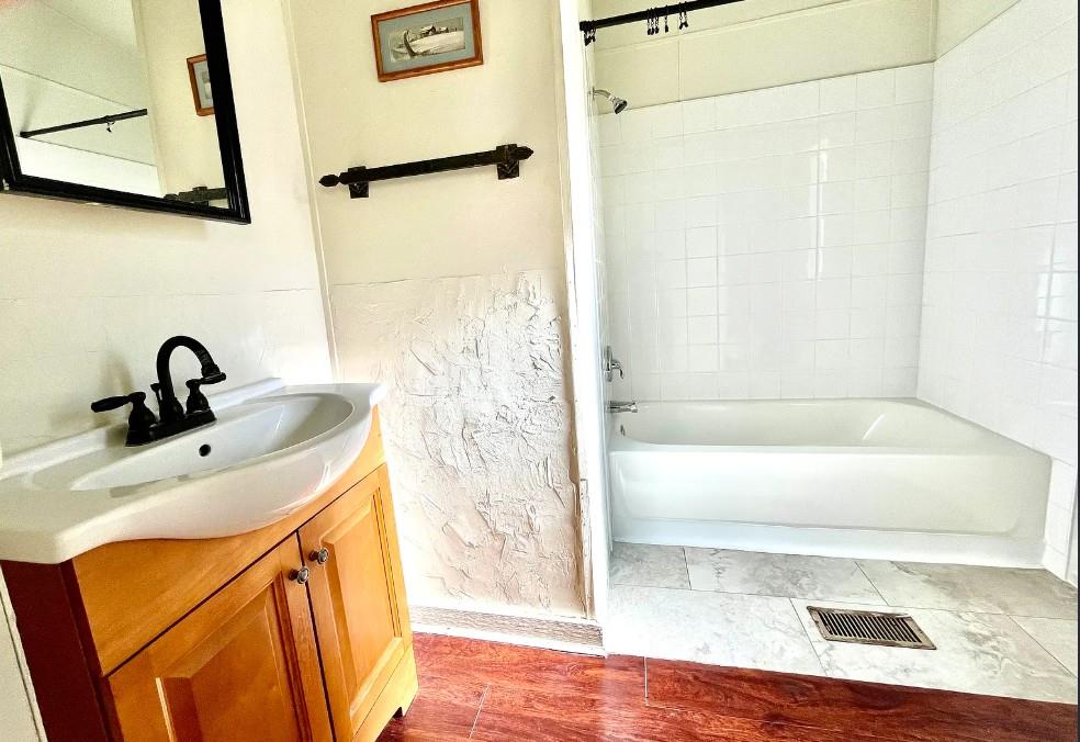 1103 Lipan Trl, Austin, TX 78733