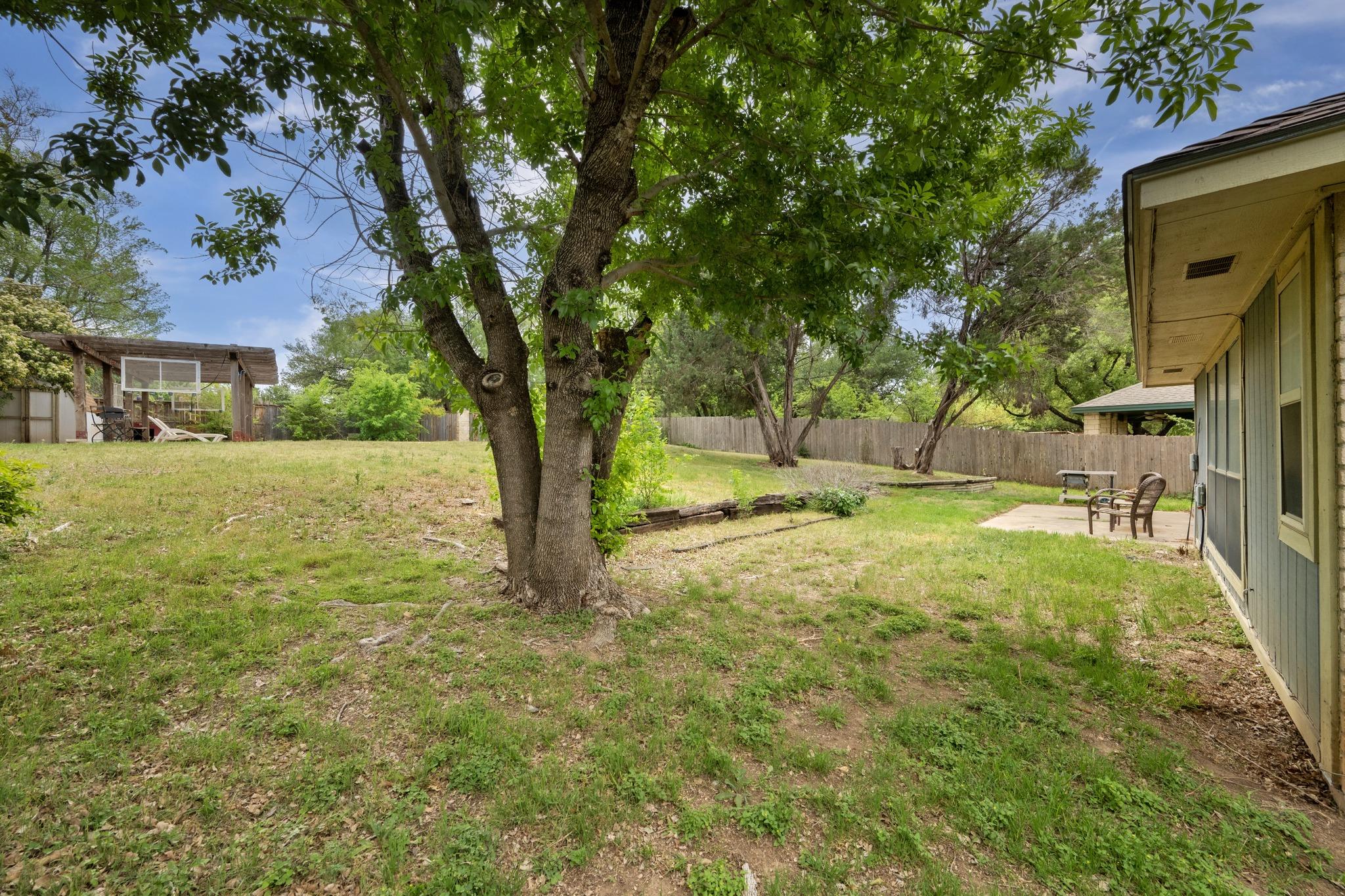 16415 Lone Wolf Dr, Leander, TX 78641