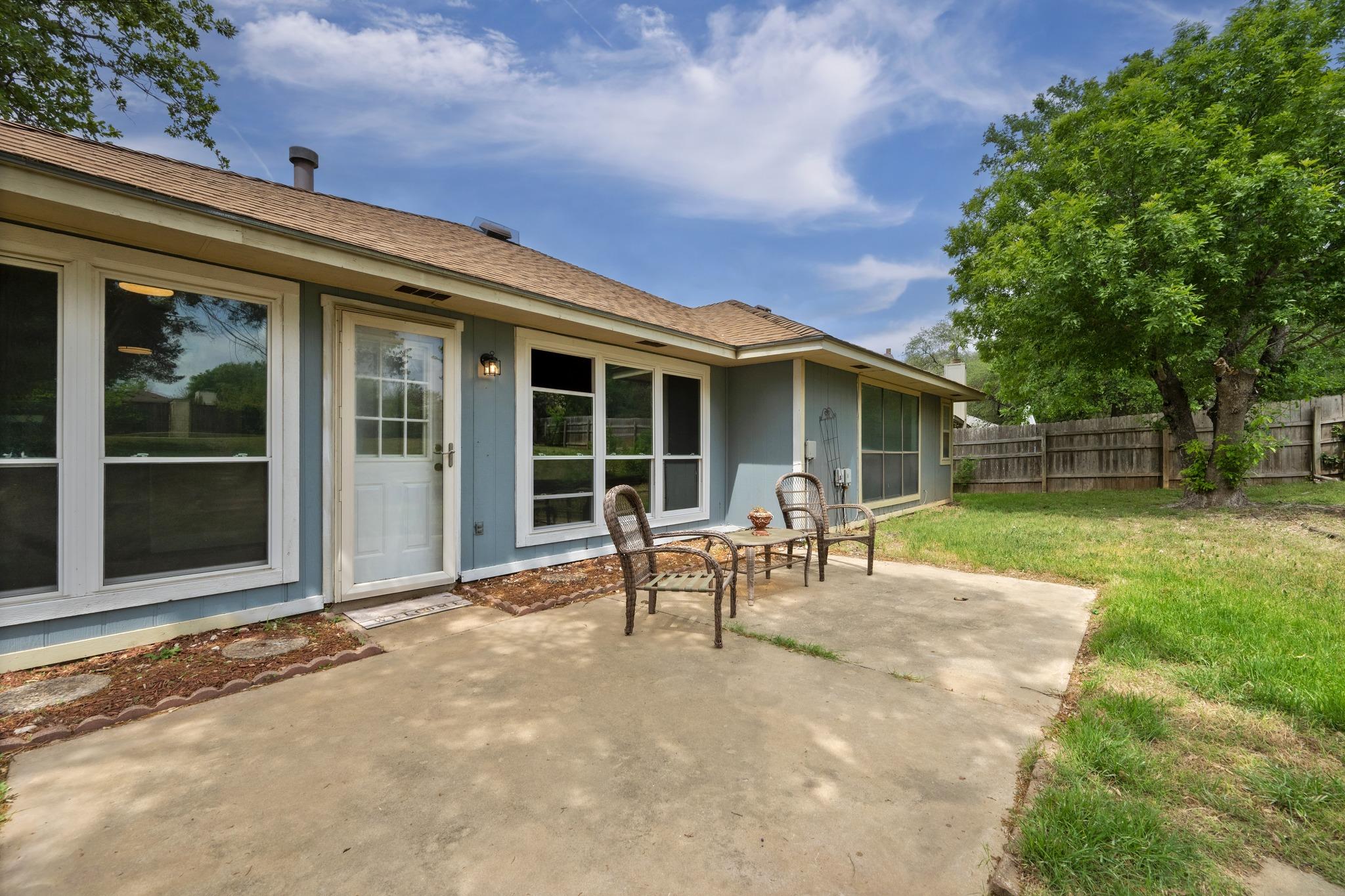 16415 Lone Wolf Dr, Leander, TX 78641