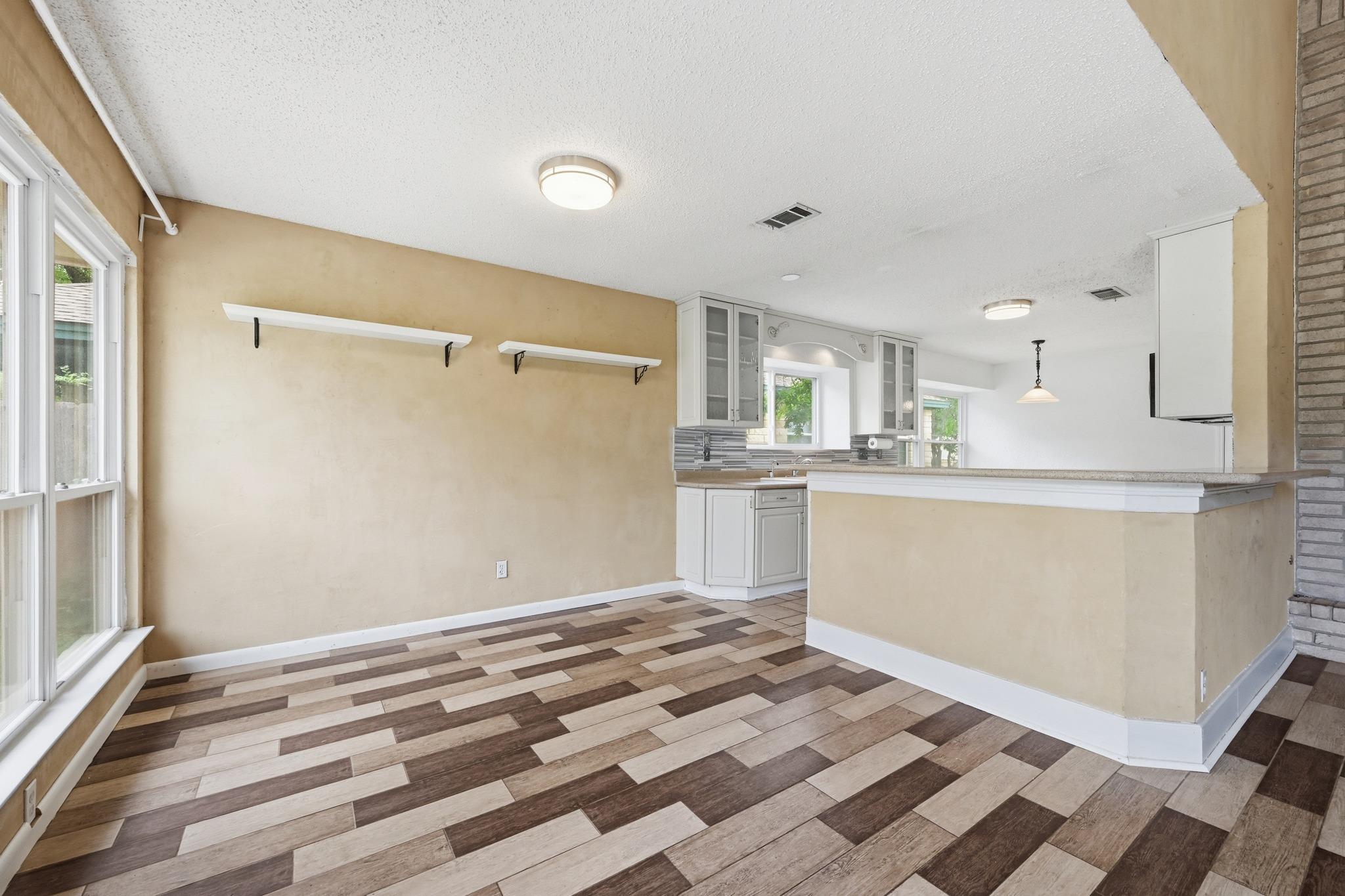 16415 Lone Wolf Dr, Leander, TX 78641