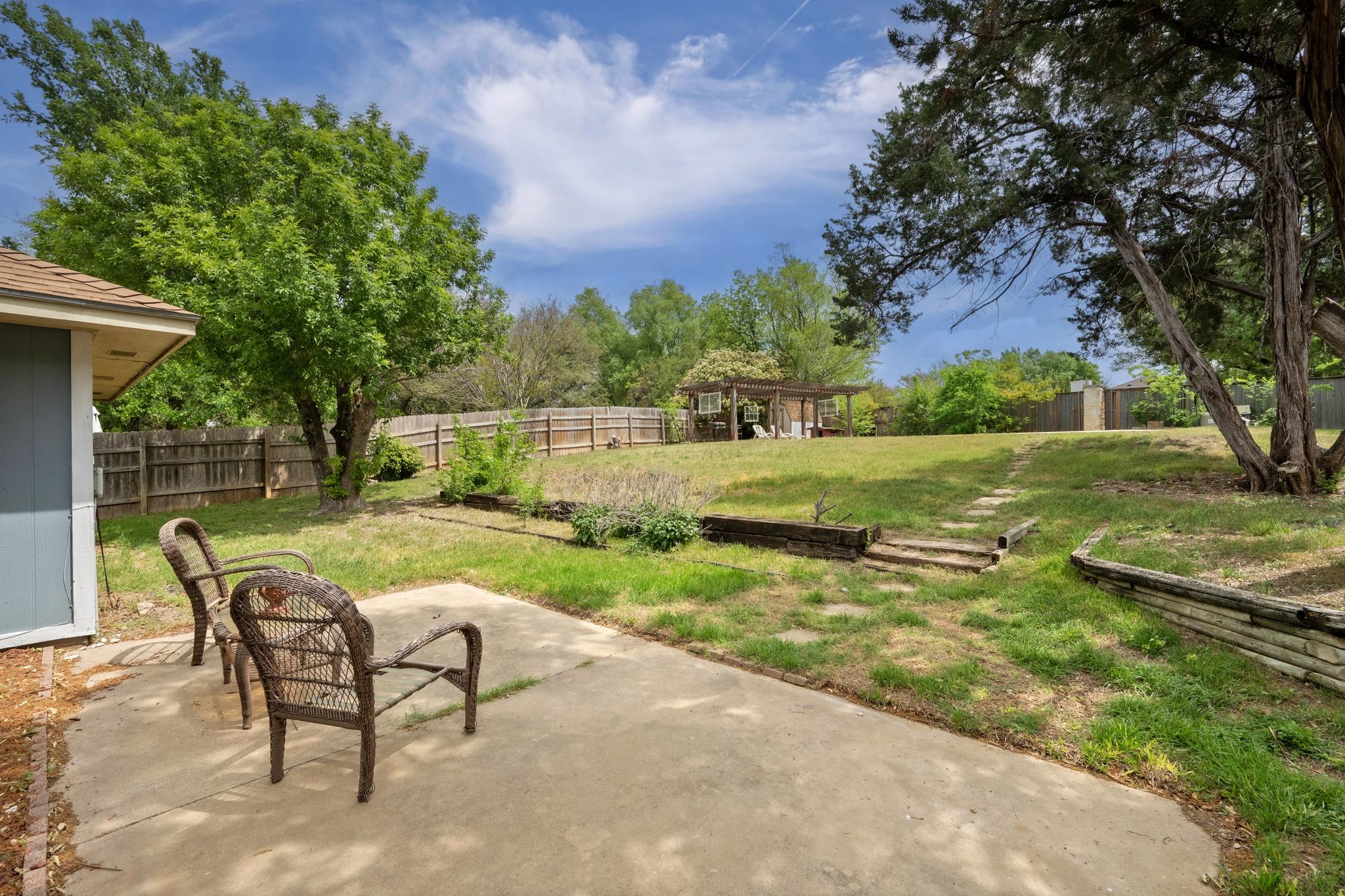 16415 Lone Wolf Dr, Leander, TX 78641