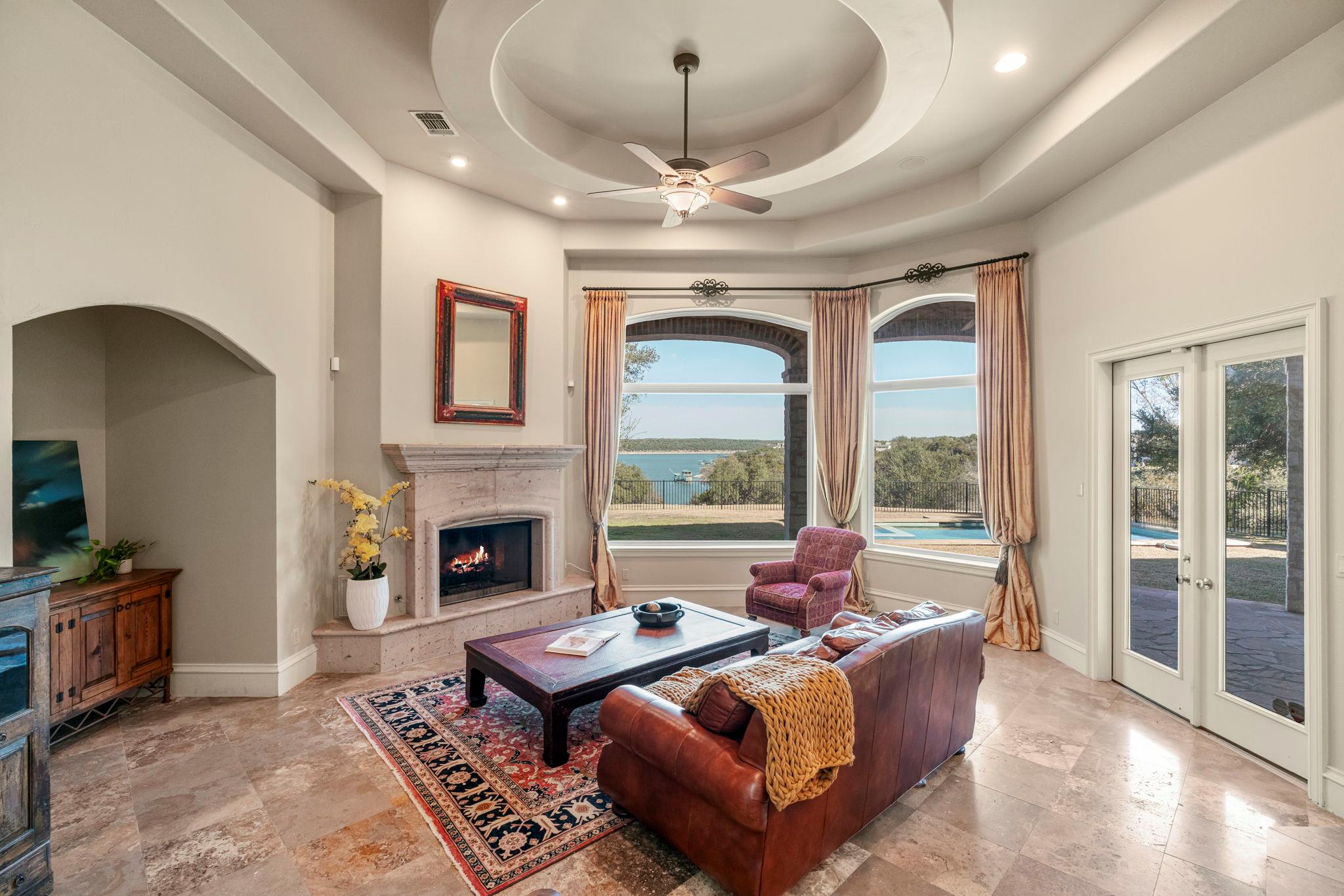 401 Brooks Hollow Rd, Lakeway, TX 78734