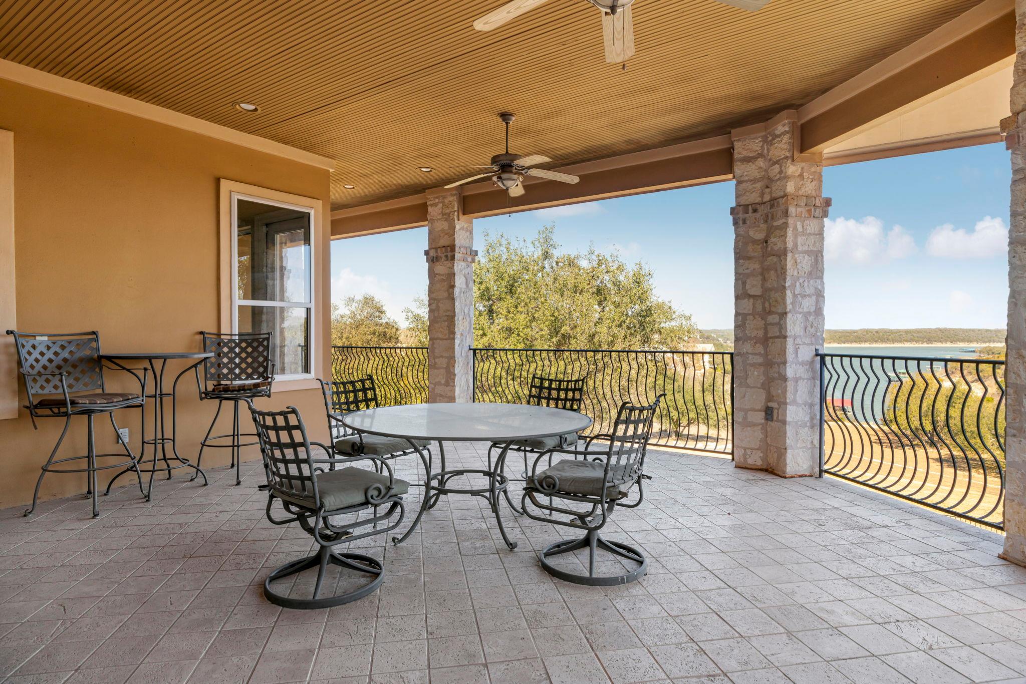 401 Brooks Hollow Rd, Lakeway, TX 78734