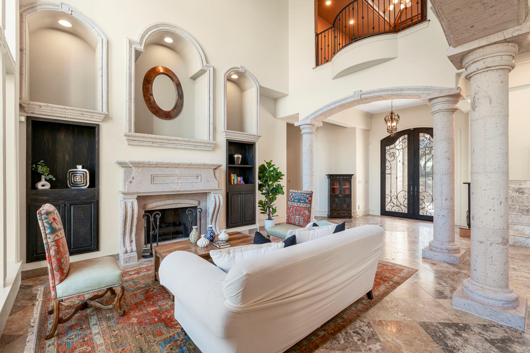 401 Brooks Hollow Rd, Lakeway, TX 78734