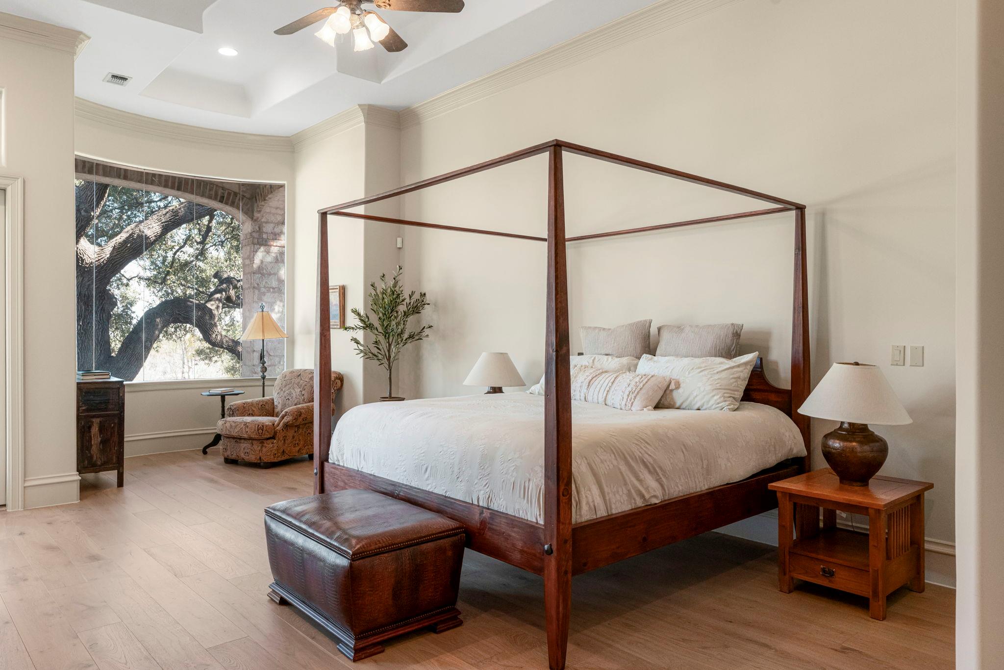 401 Brooks Hollow Rd, Lakeway, TX 78734