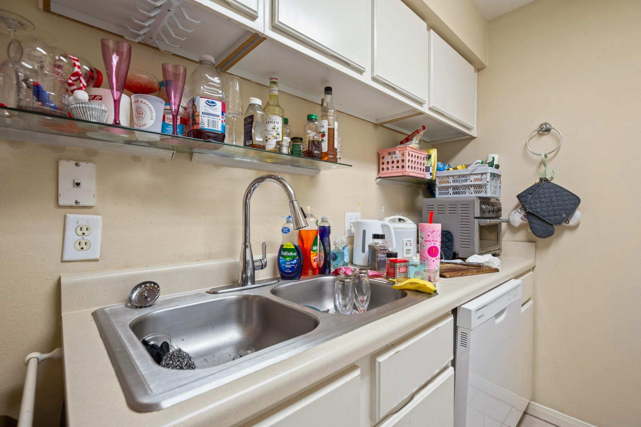 501 W 26th St # 304, Austin, TX 78705