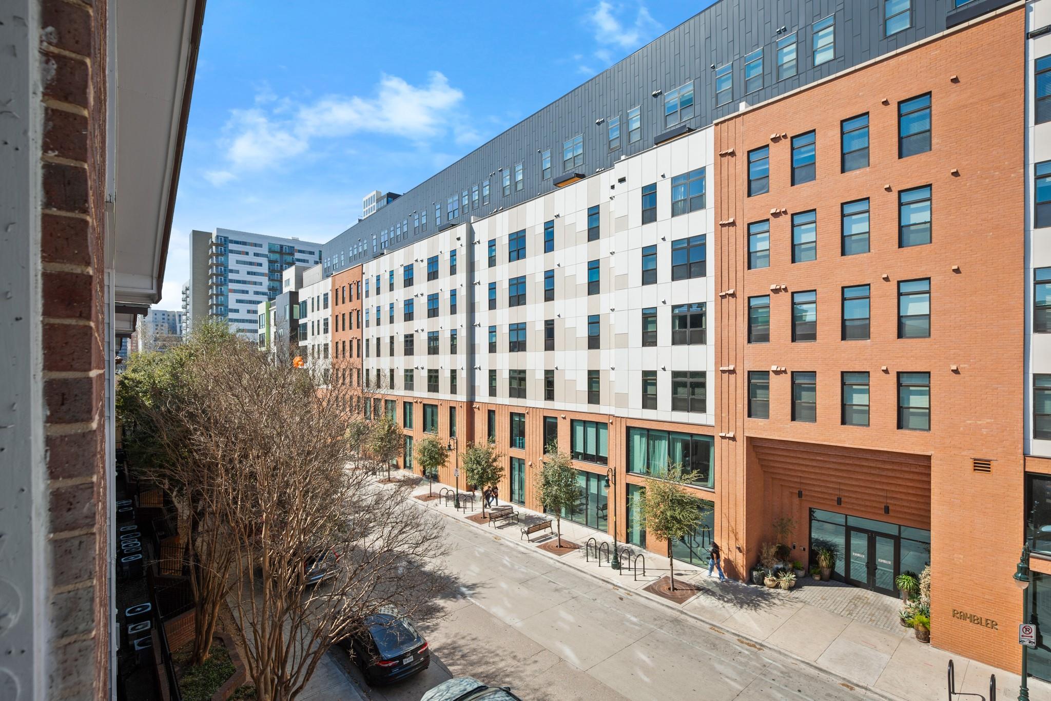 501 W 26th St # 304, Austin, TX 78705