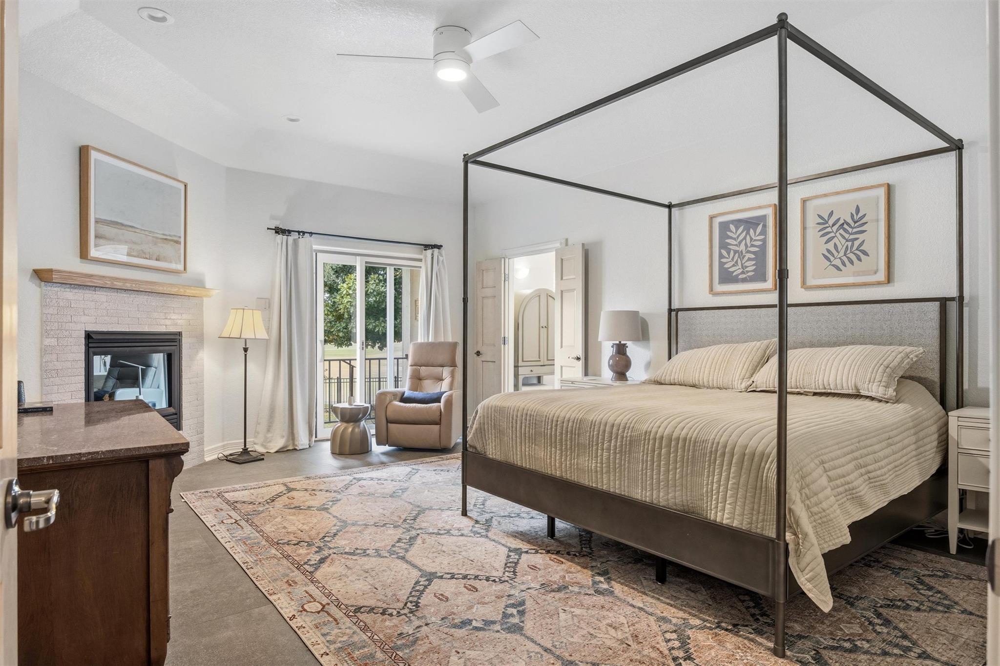 700 Shadow Hill Rd, Horseshoe Bay, TX 78657