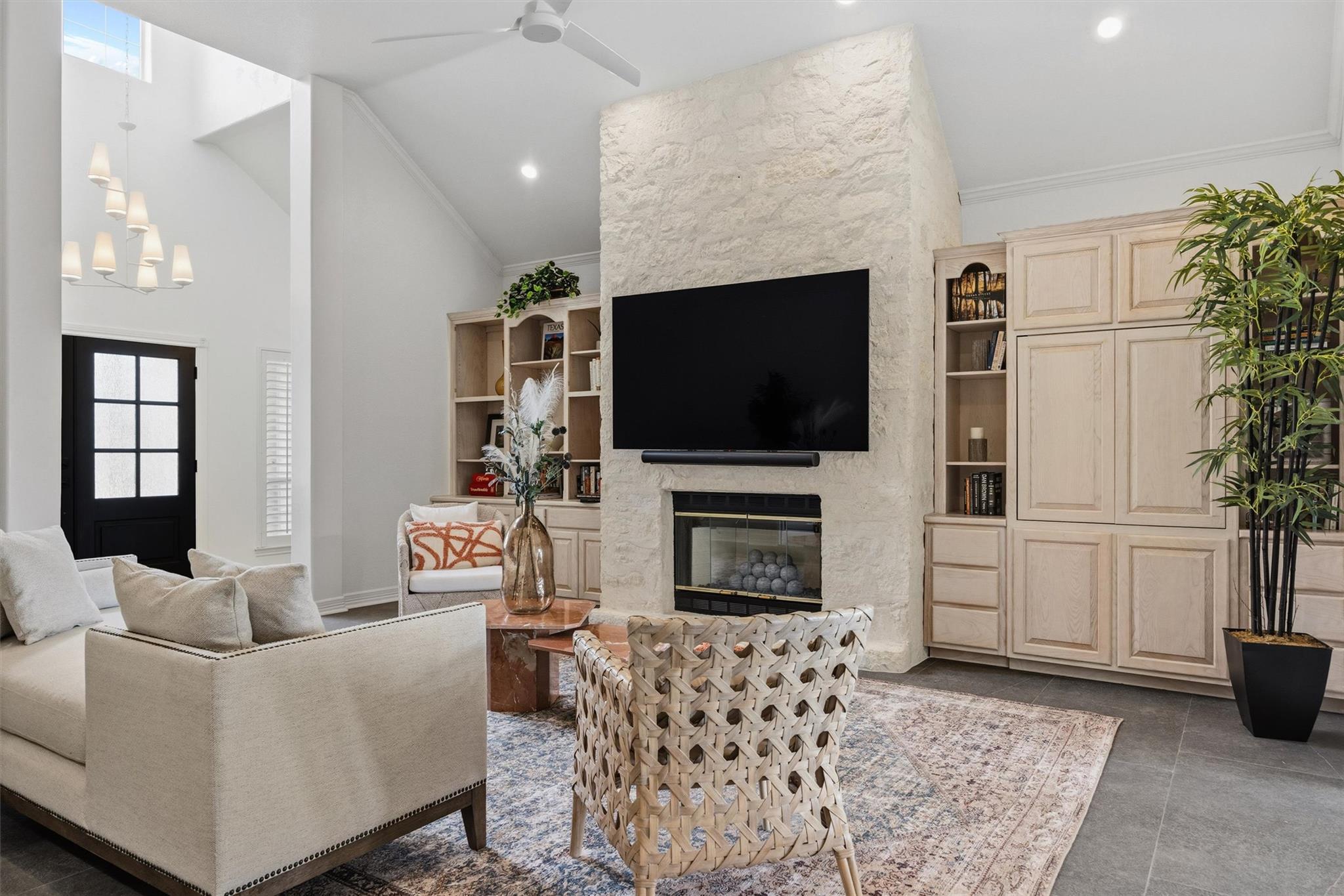 700 Shadow Hill Rd, Horseshoe Bay, TX 78657