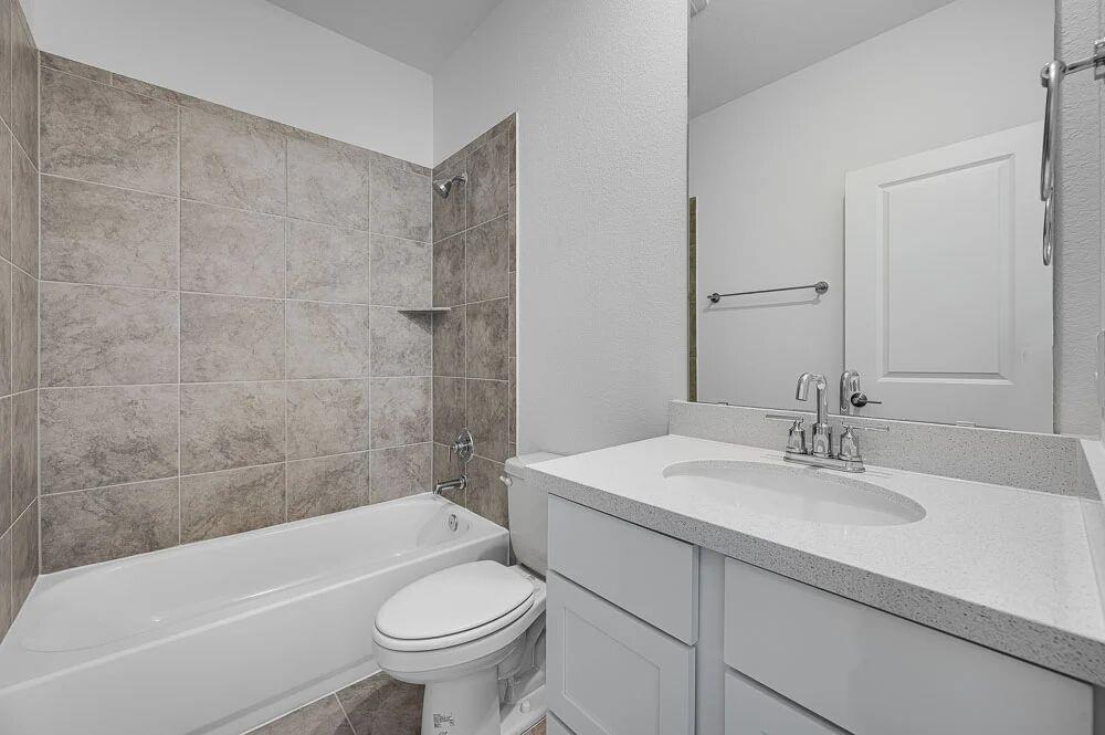 208 Childress St, Hutto, TX 78634