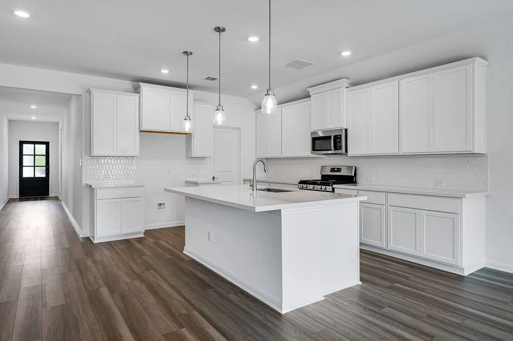 208 Childress St, Hutto, TX 78634