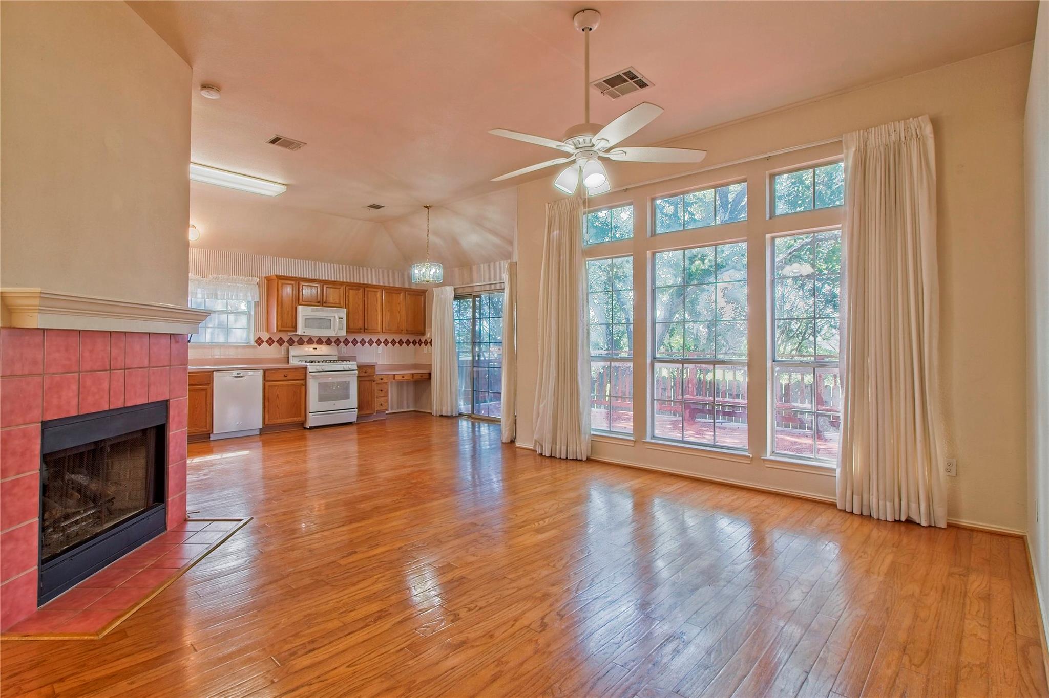 108 Rio Vista Dr, Georgetown, TX 78626