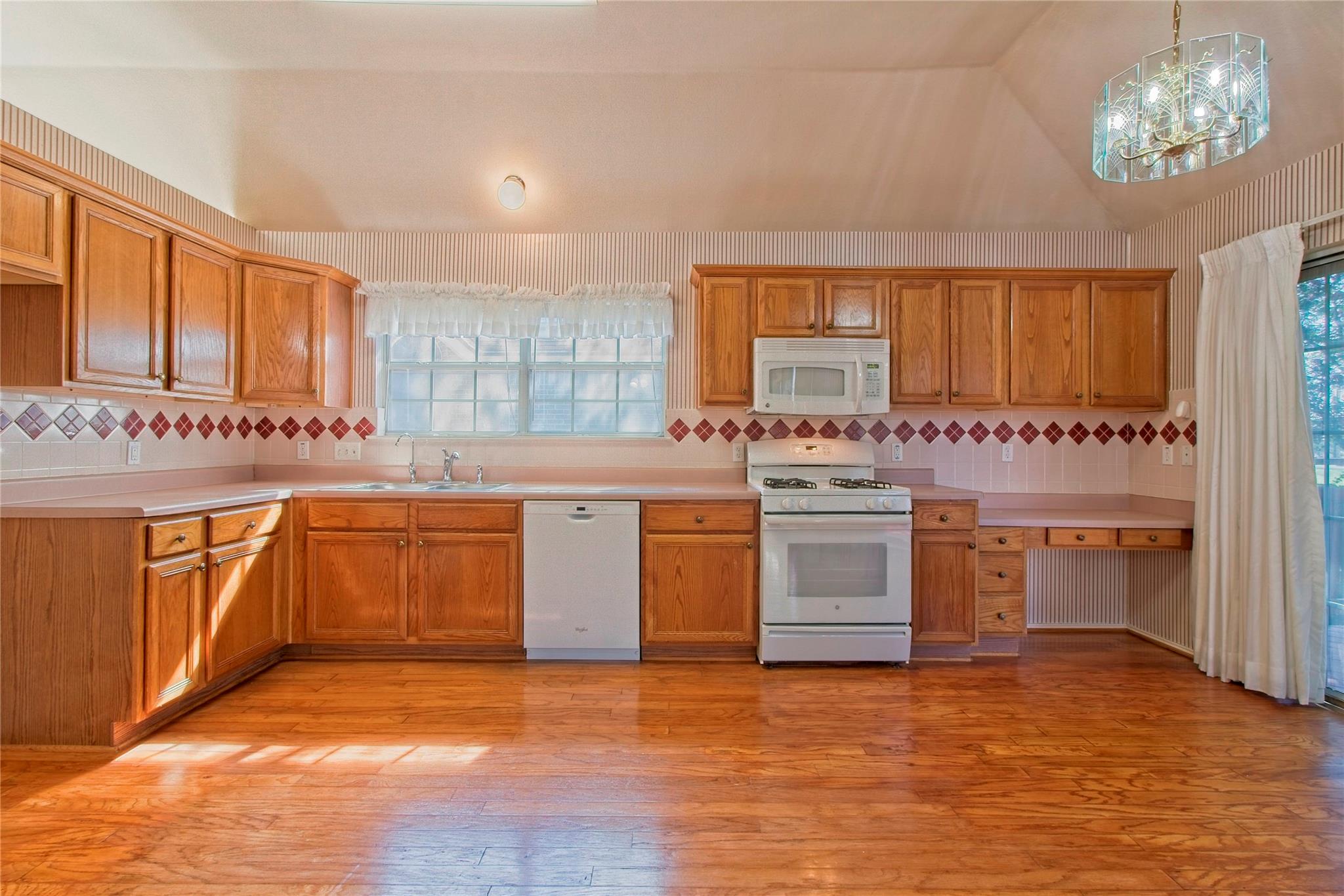 108 Rio Vista Dr, Georgetown, TX 78626