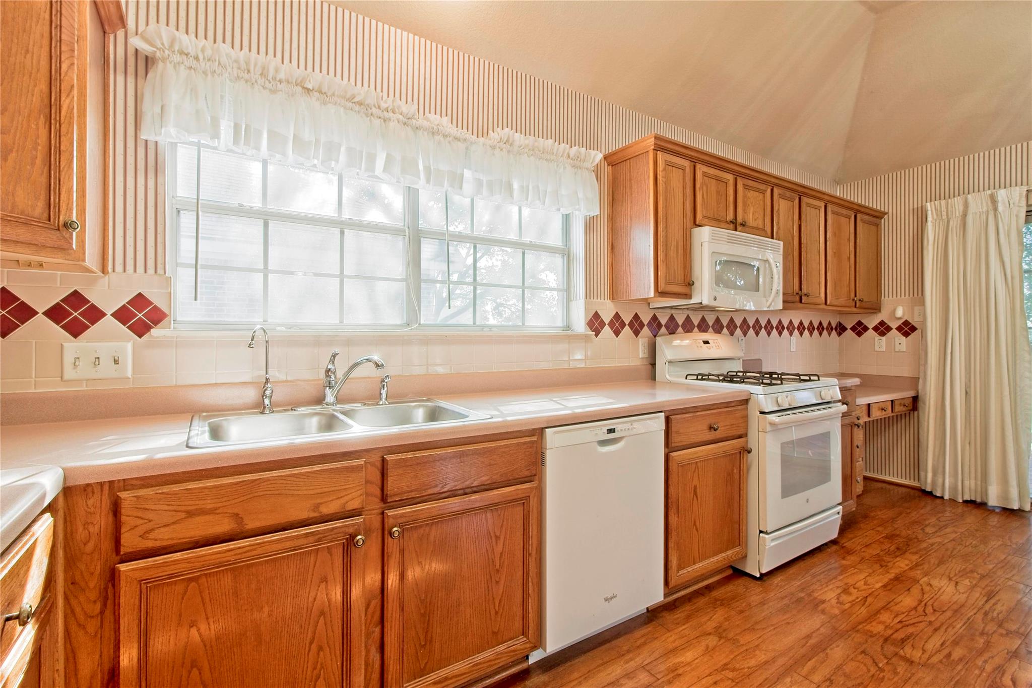 108 Rio Vista Dr, Georgetown, TX 78626