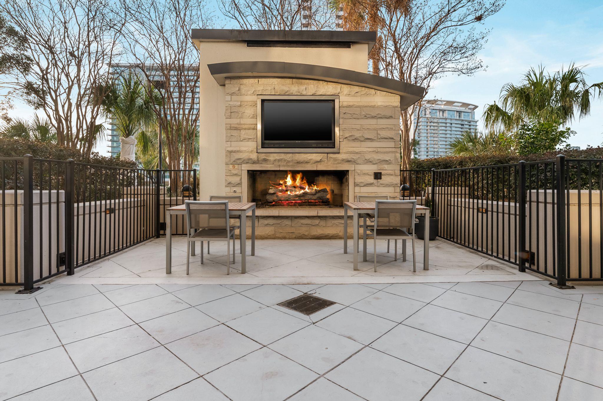 360 Nueces St # 3703, Austin, TX 78701