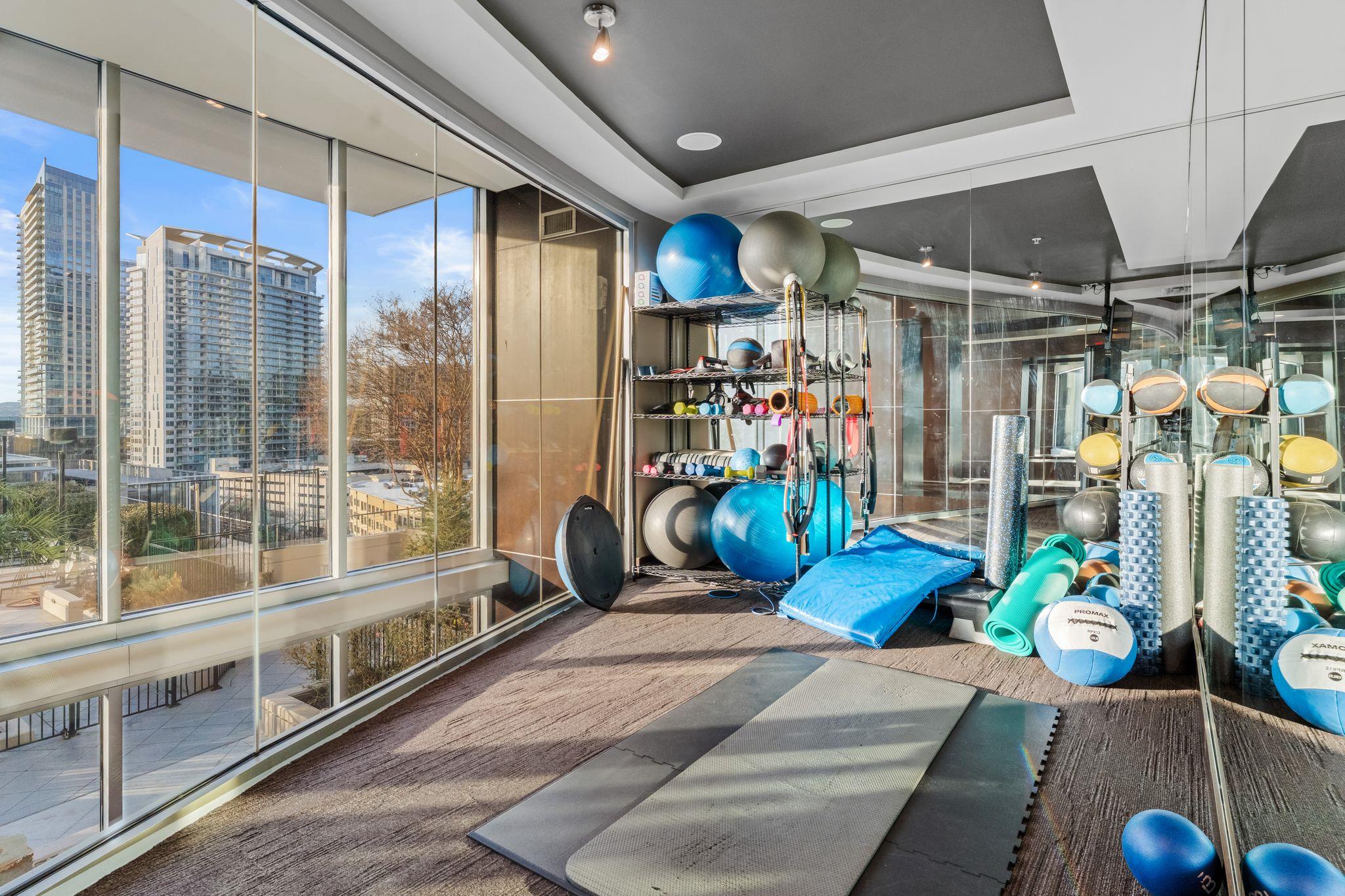 360 Nueces St # 3703, Austin, TX 78701