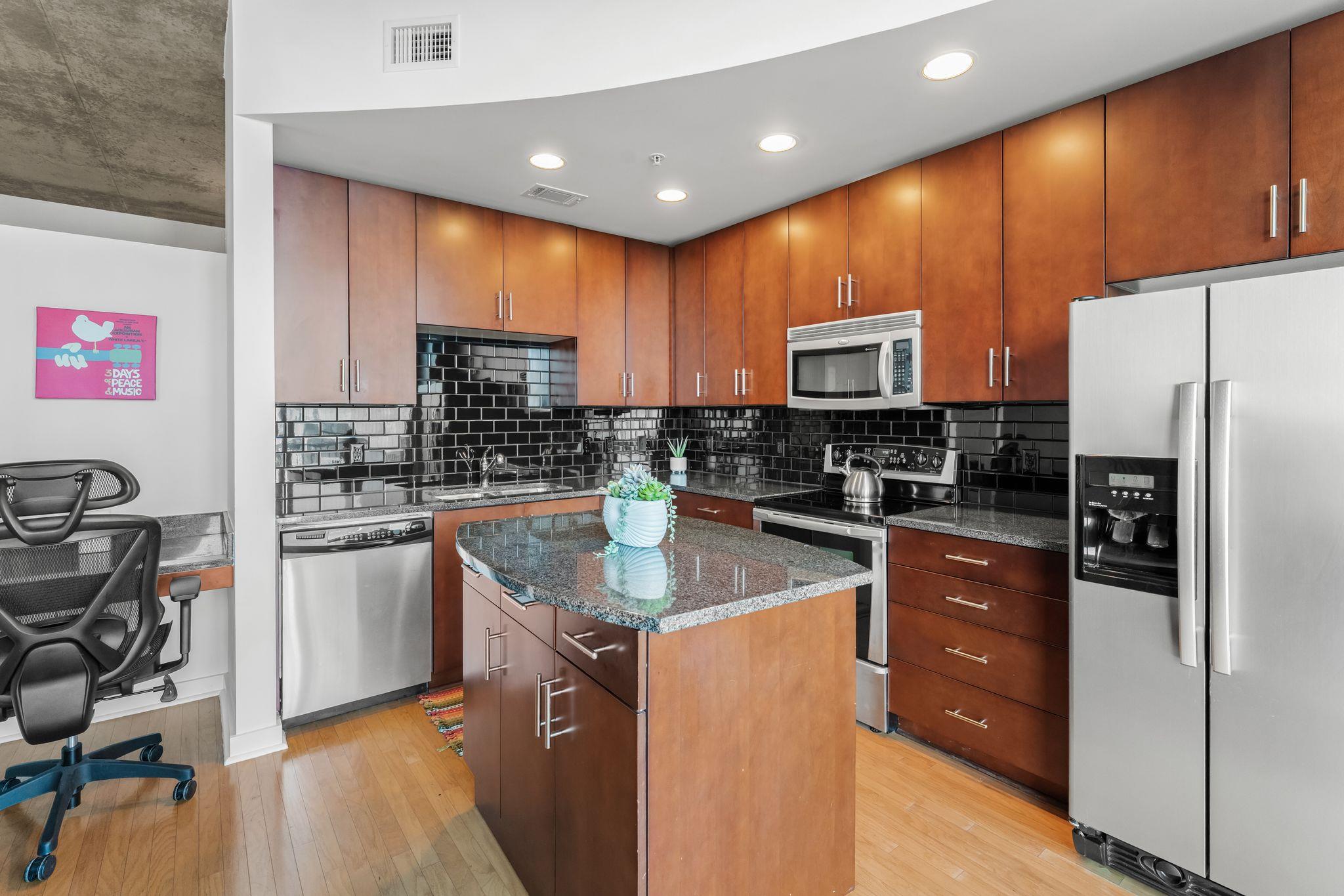 360 Nueces St # 3703, Austin, TX 78701