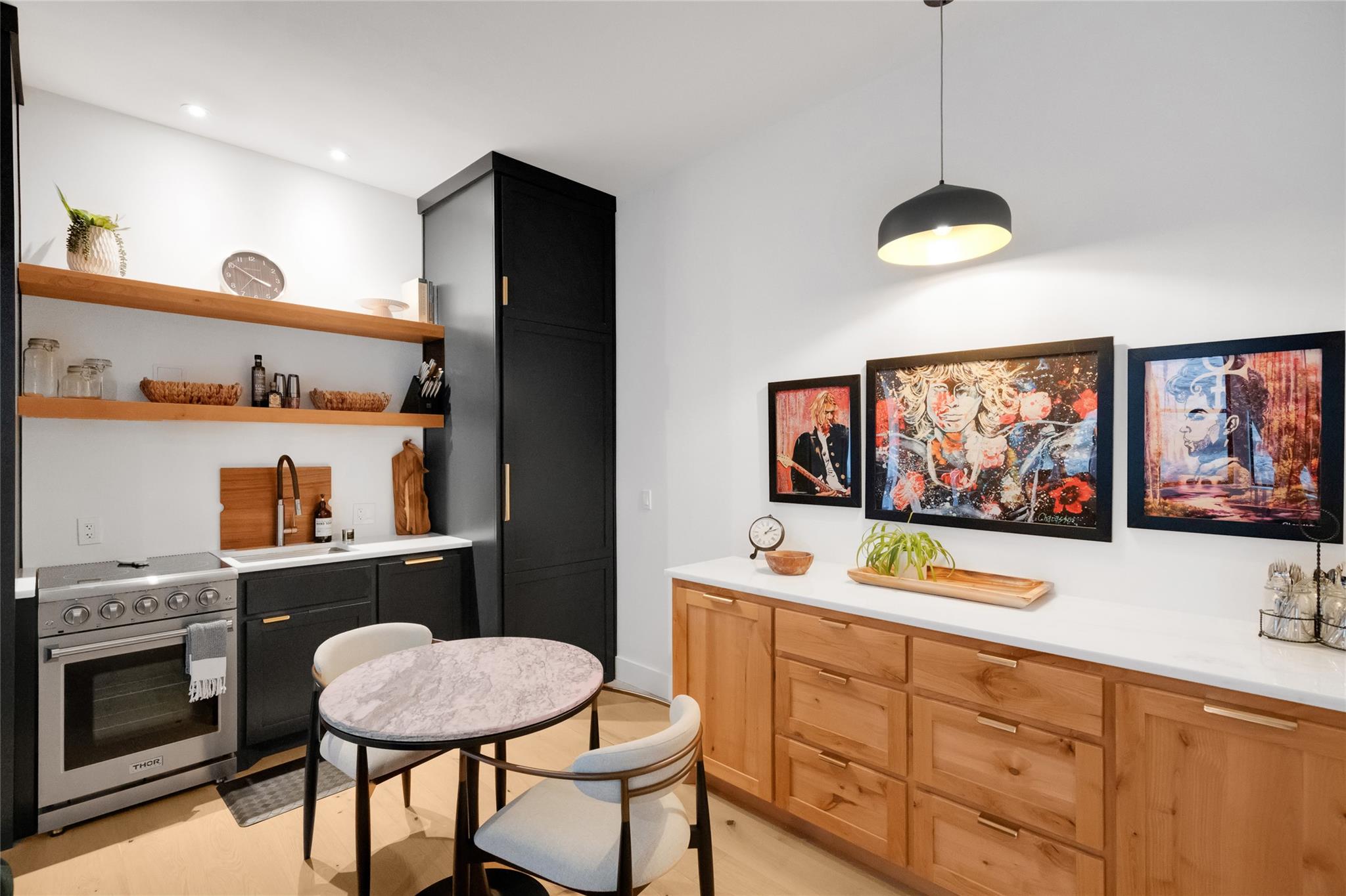 401 Rogart Dr, Spicewood, TX 78669