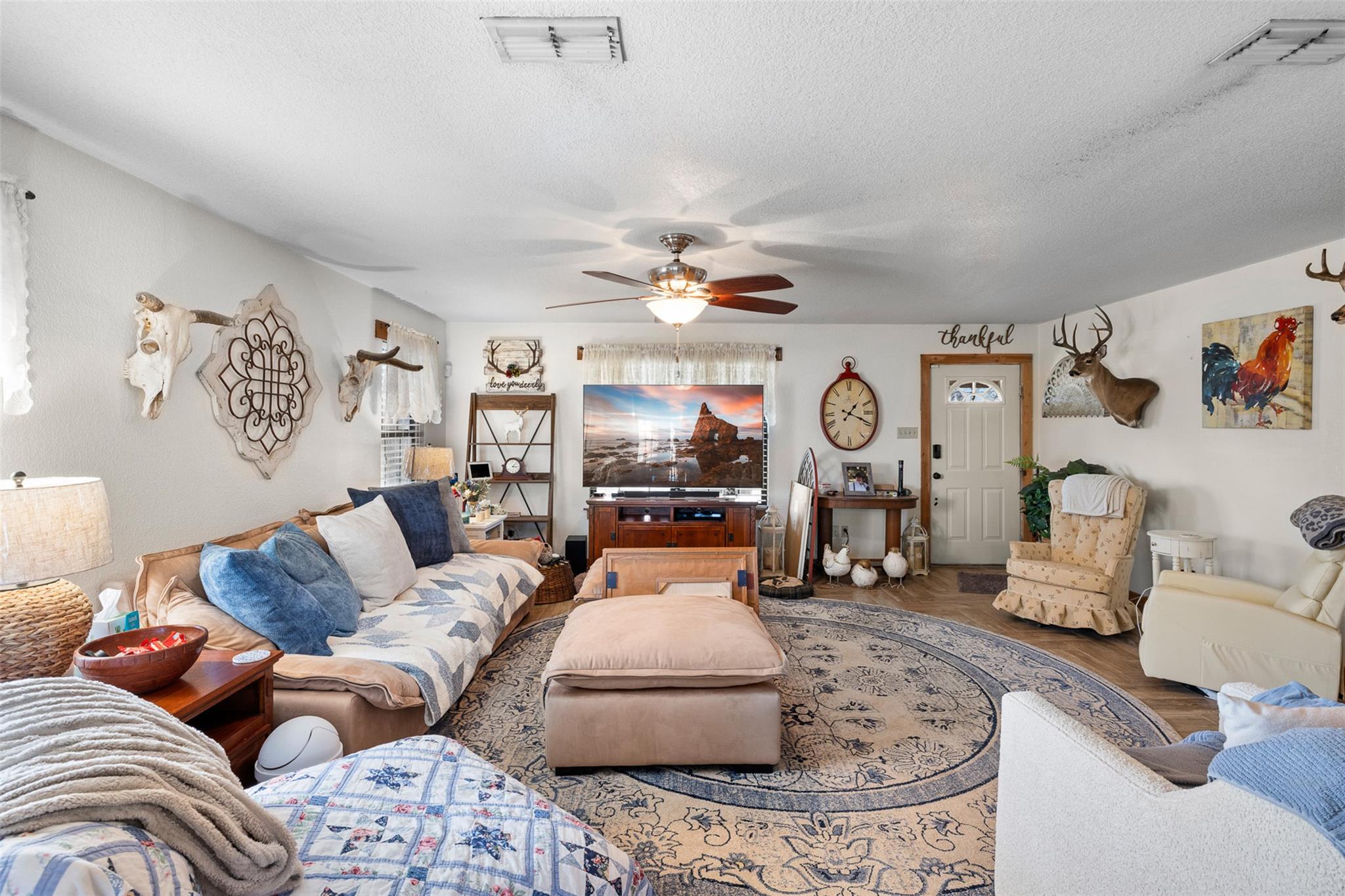 7393 N State Highway 80, Nixon, TX 78140