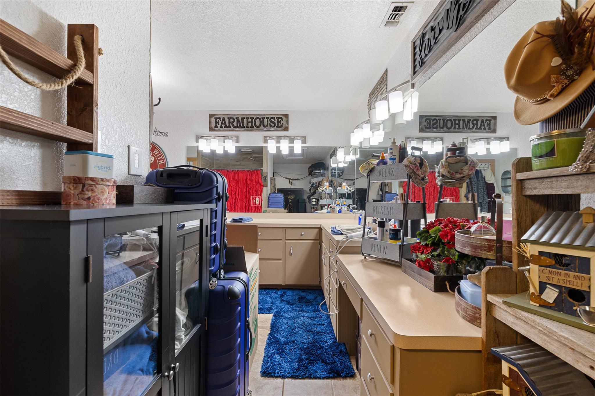 7393 N State Highway 80, Nixon, TX 78140