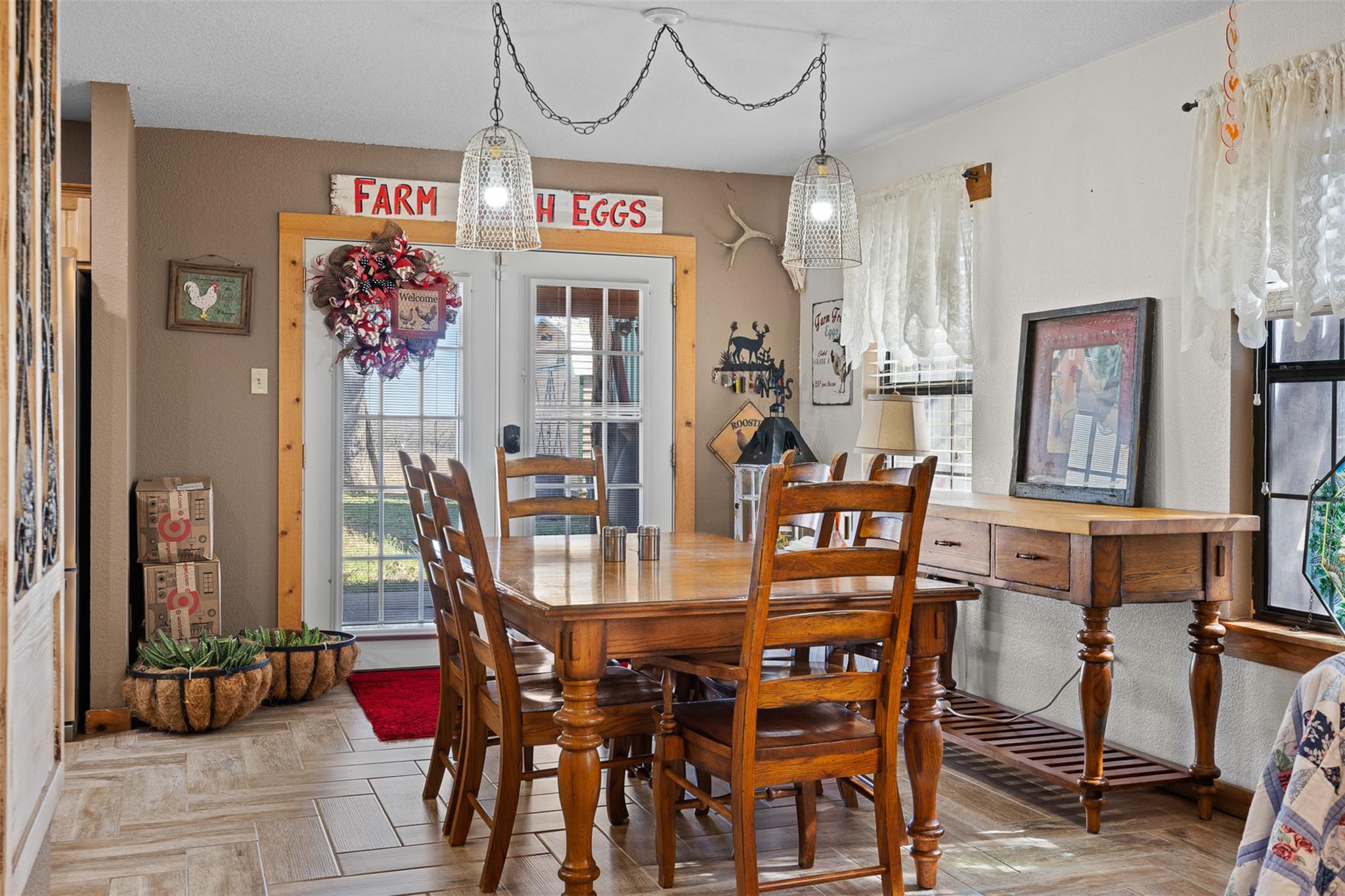 7393 N State Highway 80, Nixon, TX 78140