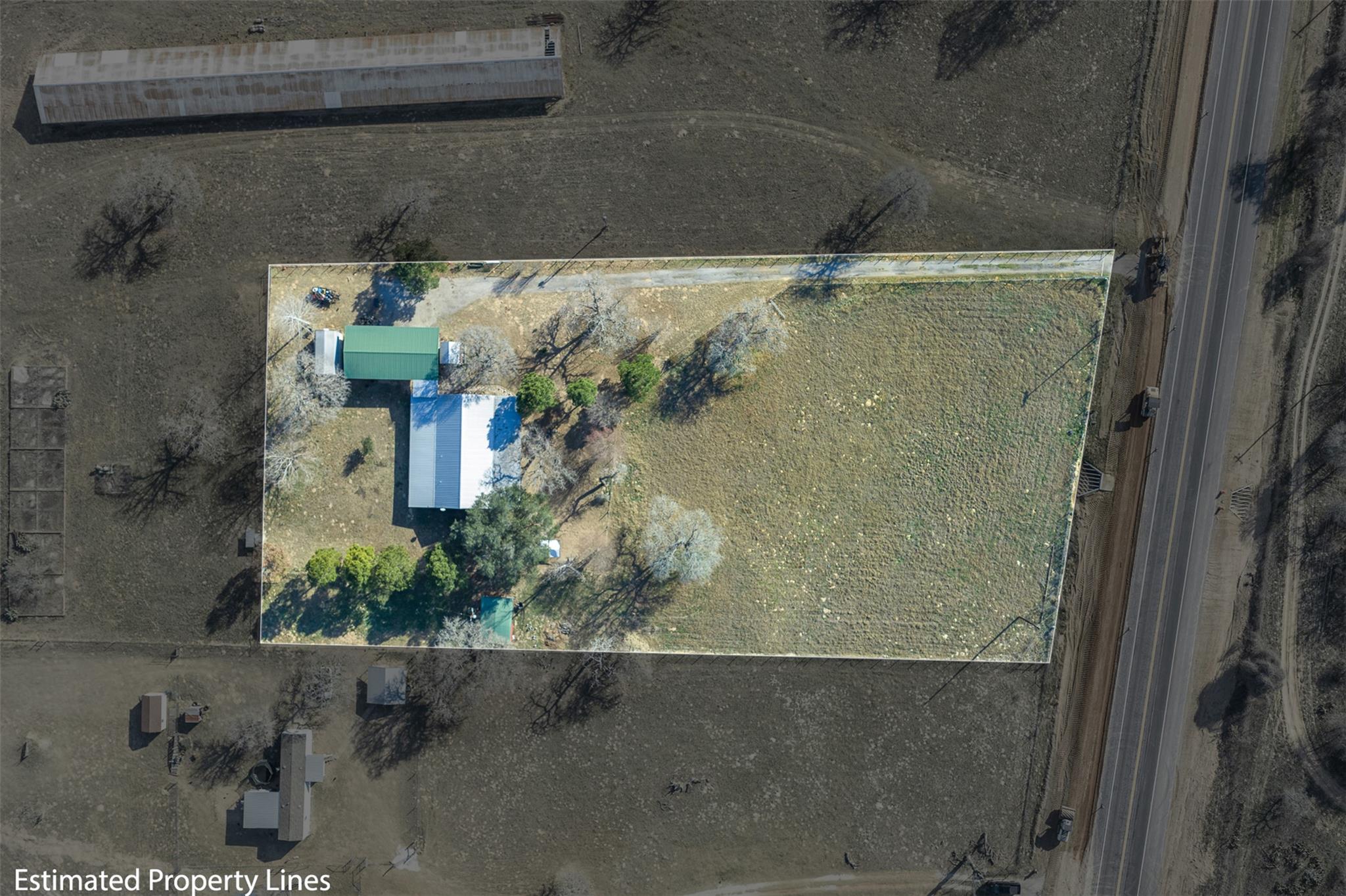 7393 N State Highway 80, Nixon, TX 78140