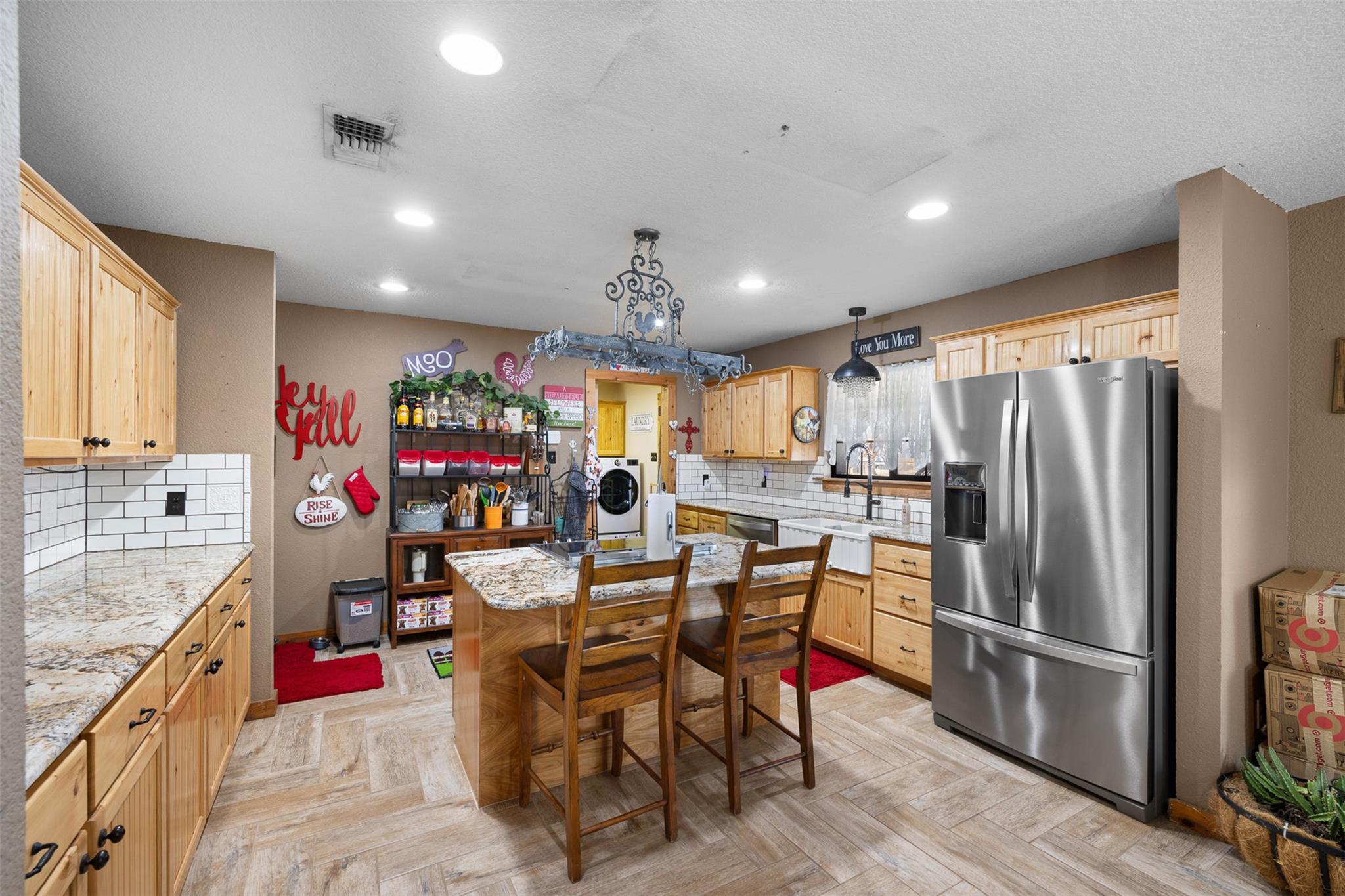 7393 N State Highway 80, Nixon, TX 78140