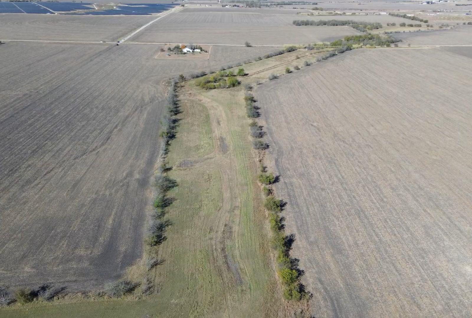 18402 Manda Carlson Rd, Coupland, TX 78615