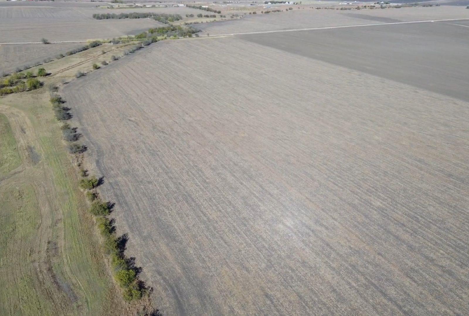 18402 Manda Carlson Rd, Coupland, TX 78615