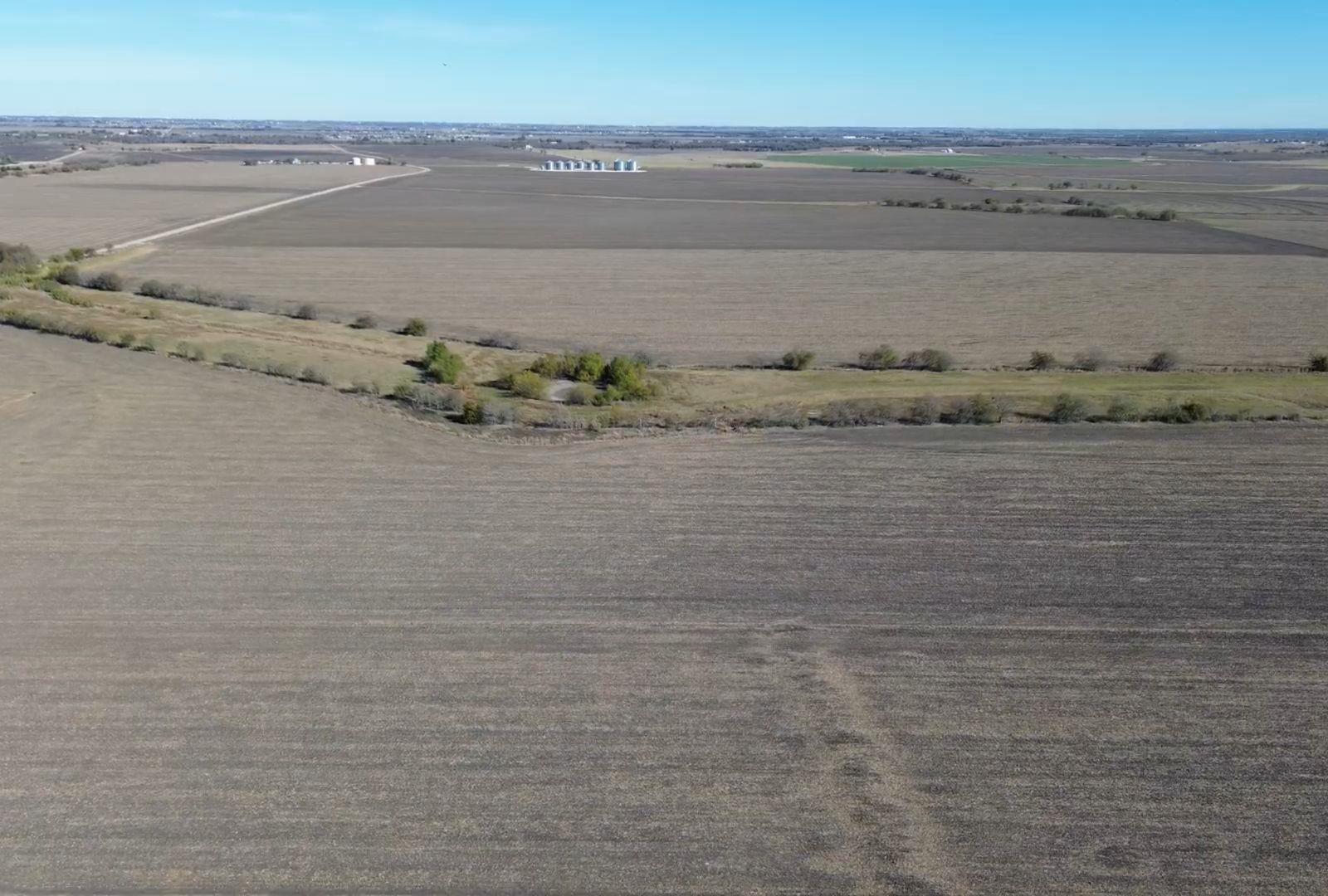 18402 Manda Carlson Rd, Coupland, TX 78615