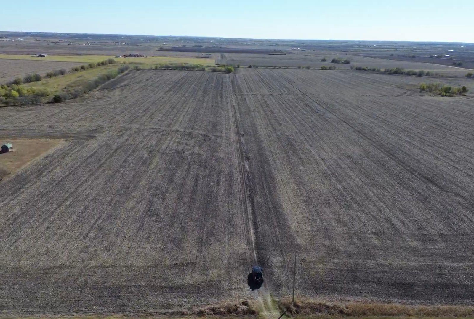 18402 Manda Carlson Rd, Coupland, TX 78615