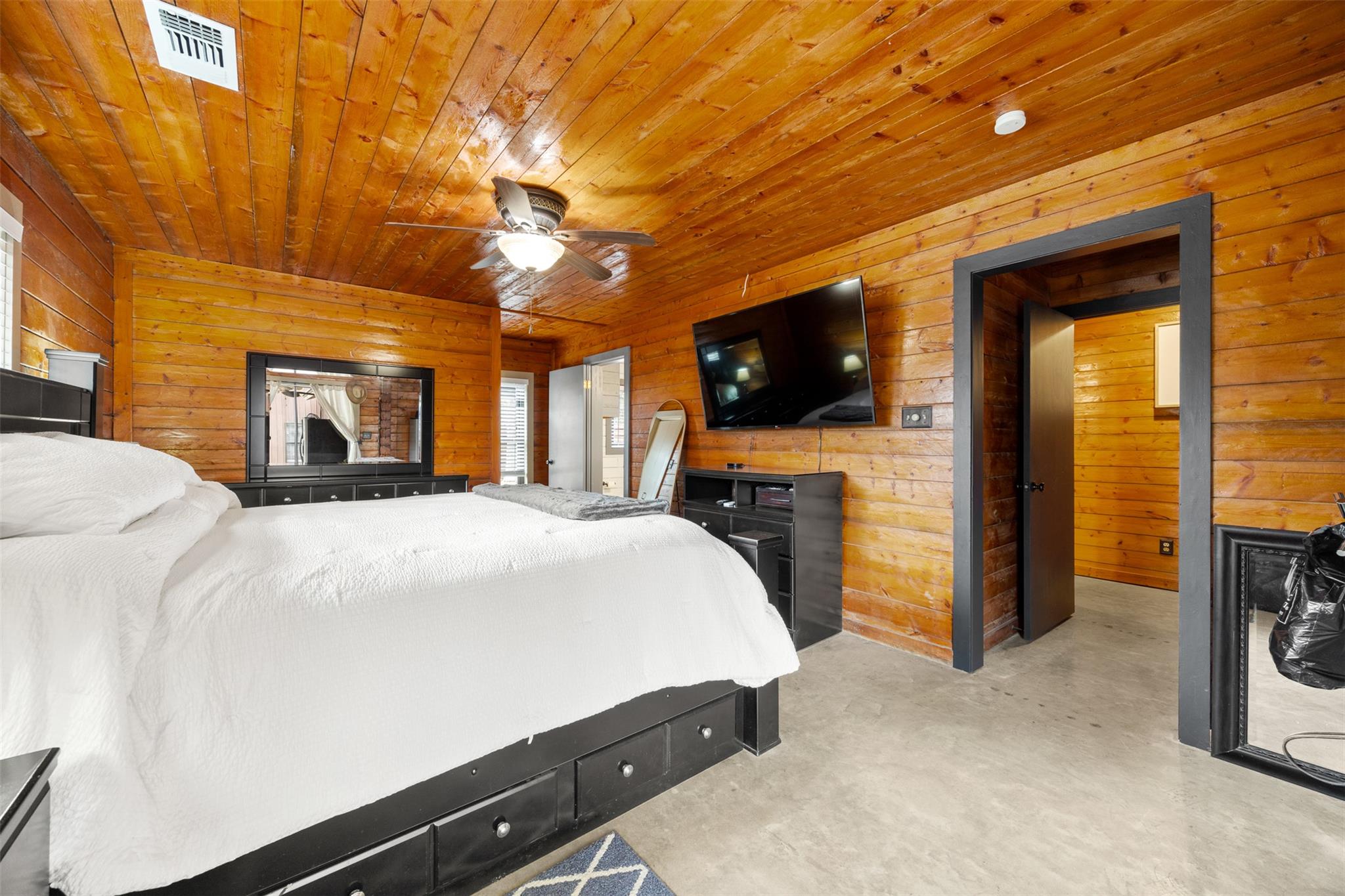 301 Green Acres Dr, Wimberley, TX 78676