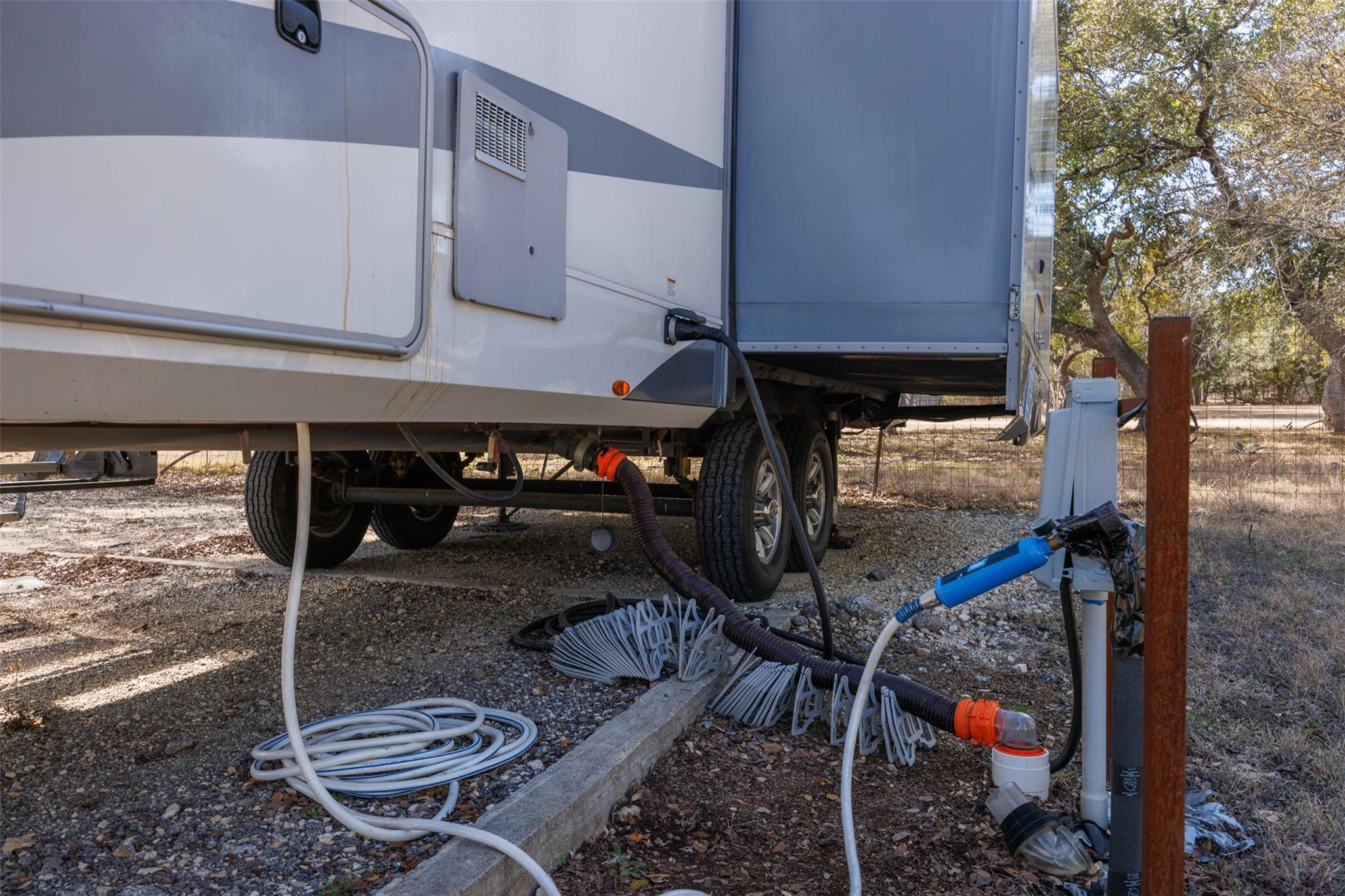 301 Green Acres Dr, Wimberley, TX 78676