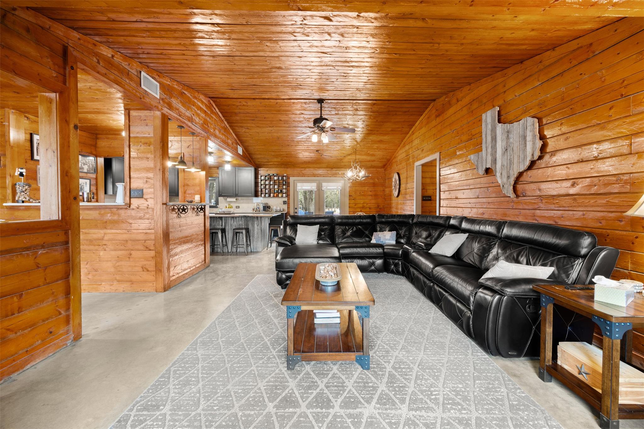 301 Green Acres Dr, Wimberley, TX 78676