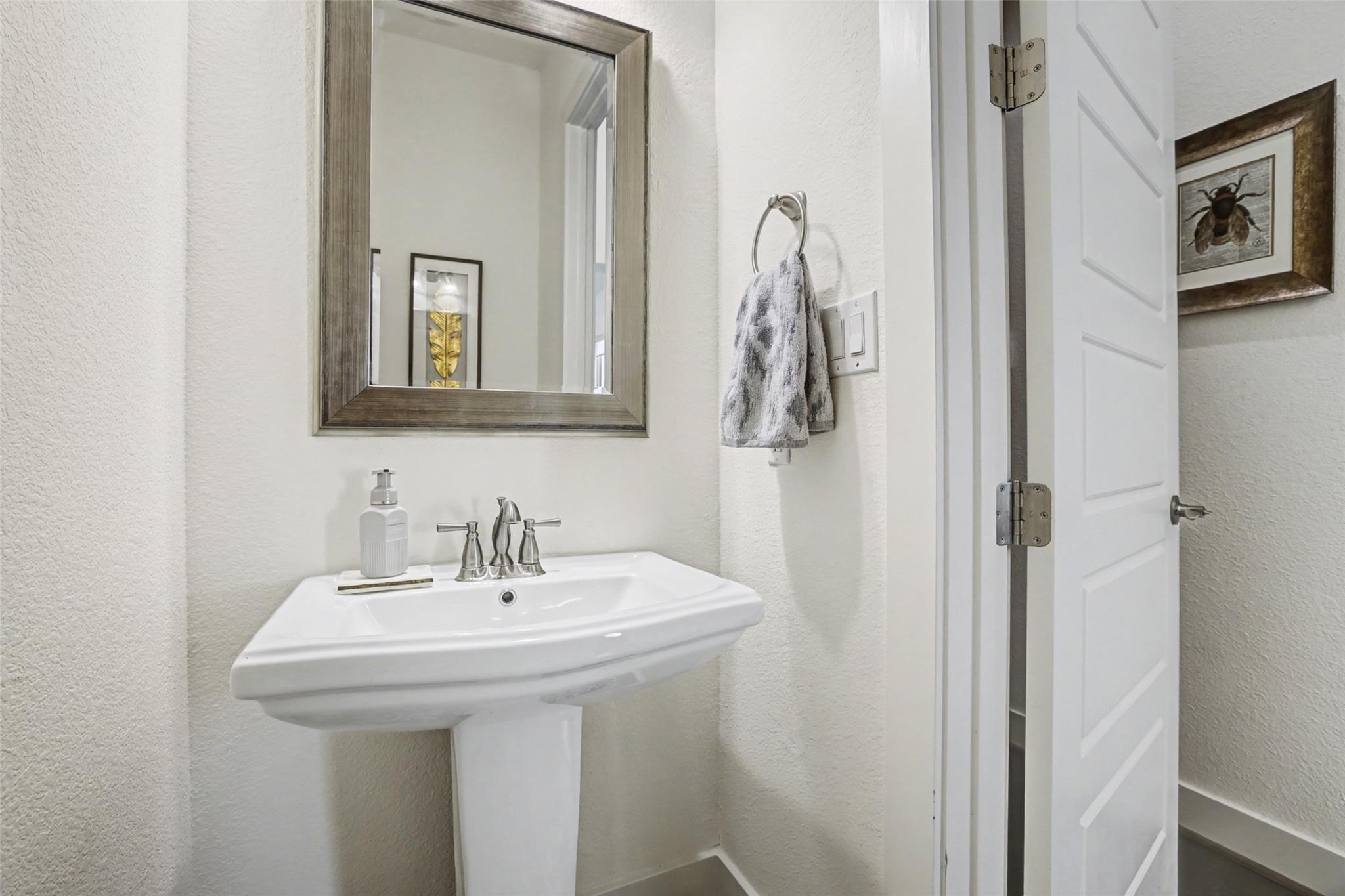 407 Forza Viola Way, Austin, TX 78738