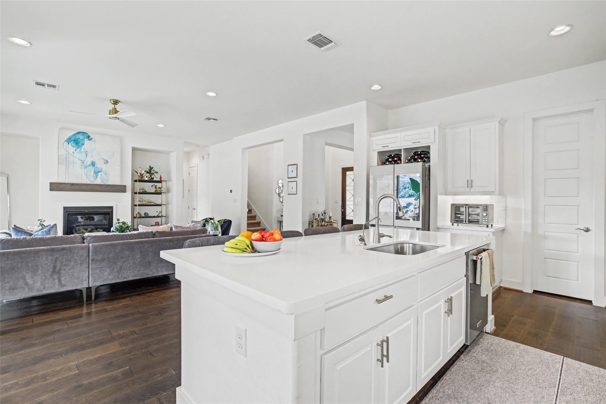 407 Forza Viola Way, Austin, TX 78738