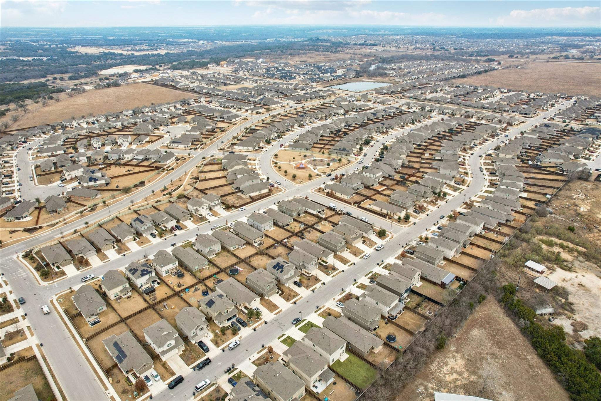 333 La Dera Dr, Liberty Hill, TX 78642