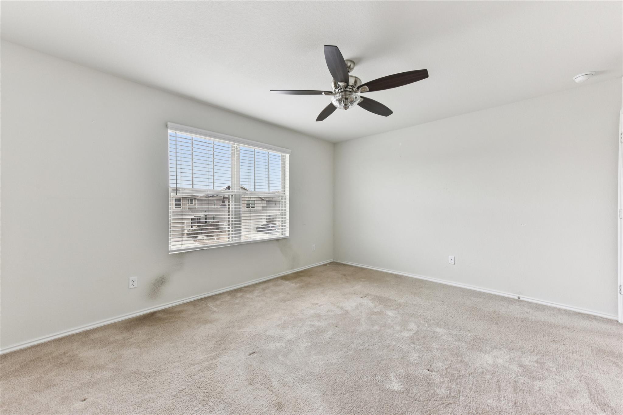 333 La Dera Dr, Liberty Hill, TX 78642