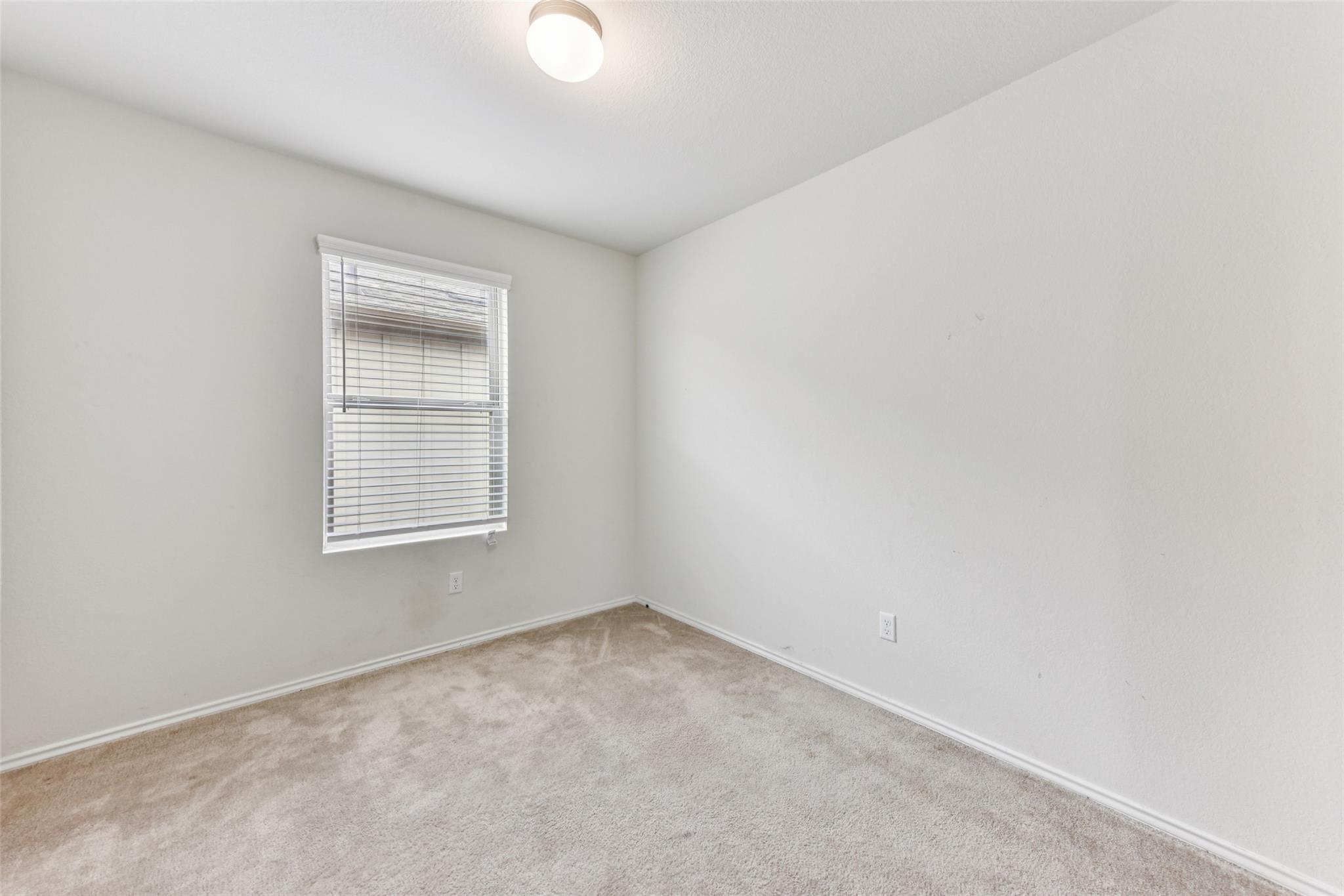 333 La Dera Dr, Liberty Hill, TX 78642