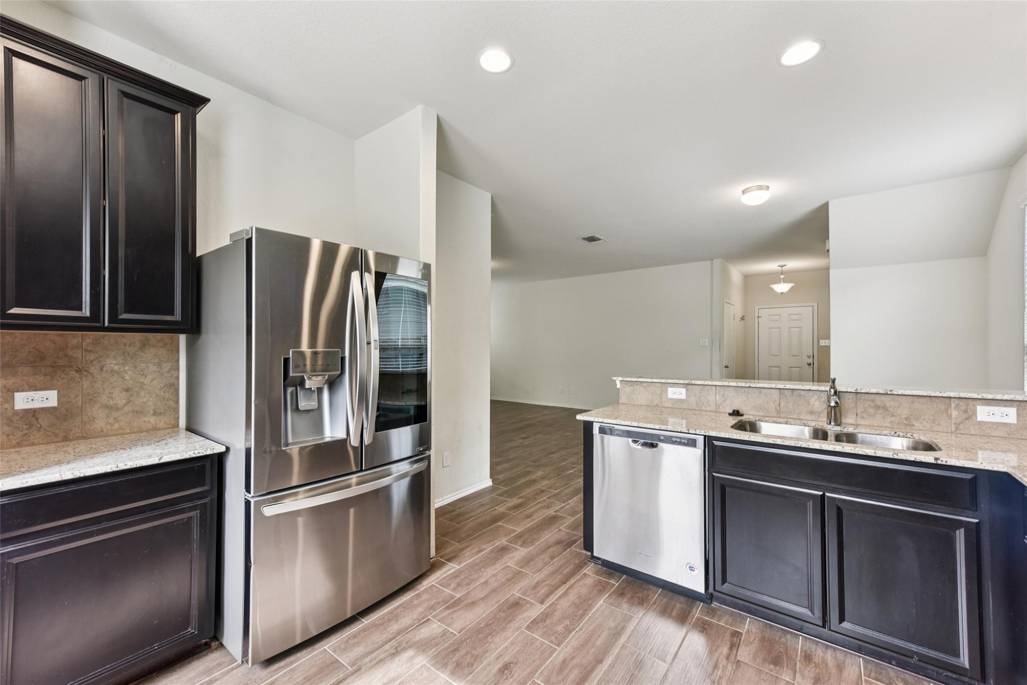 333 La Dera Dr, Liberty Hill, TX 78642