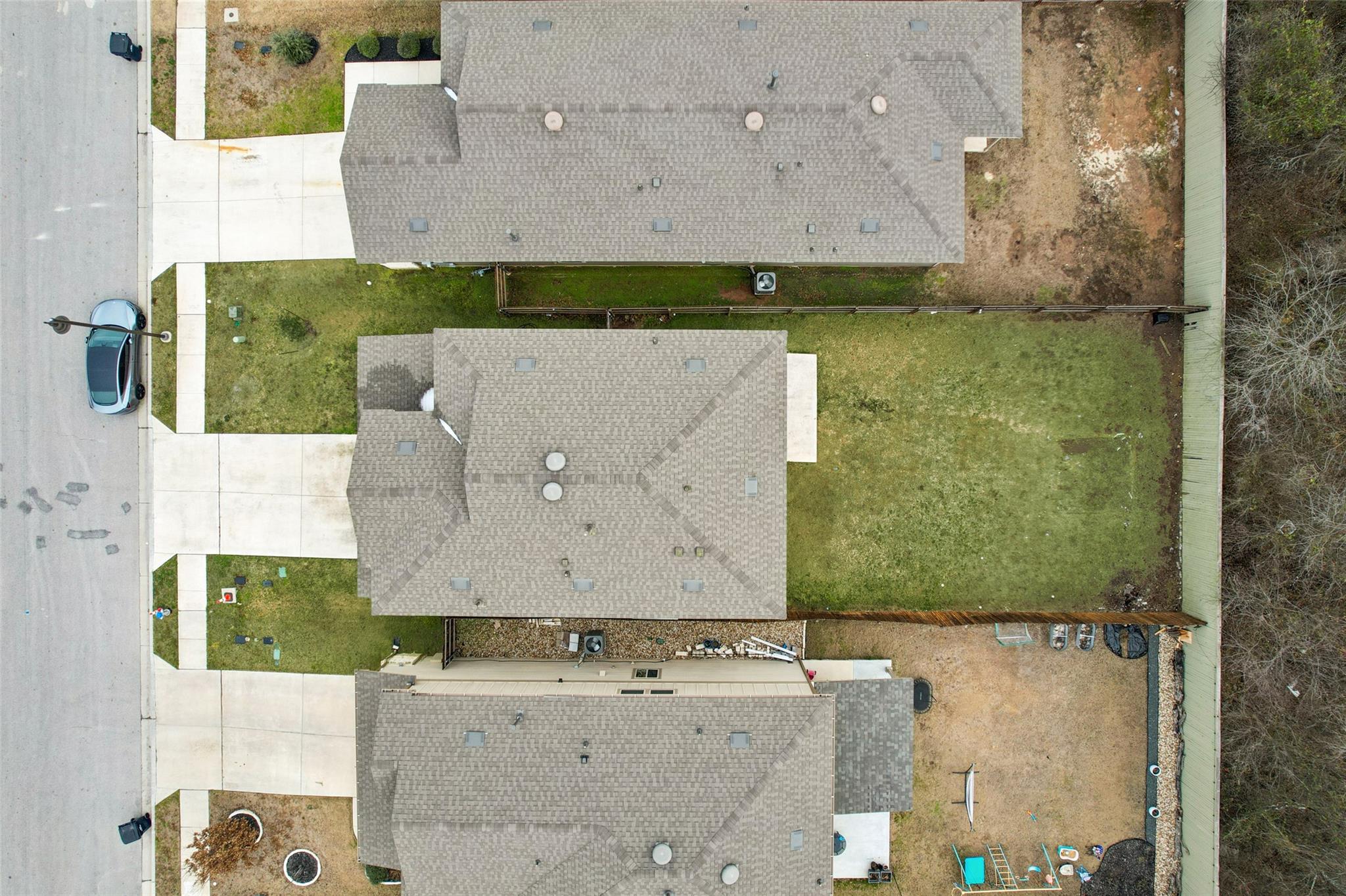 333 La Dera Dr, Liberty Hill, TX 78642