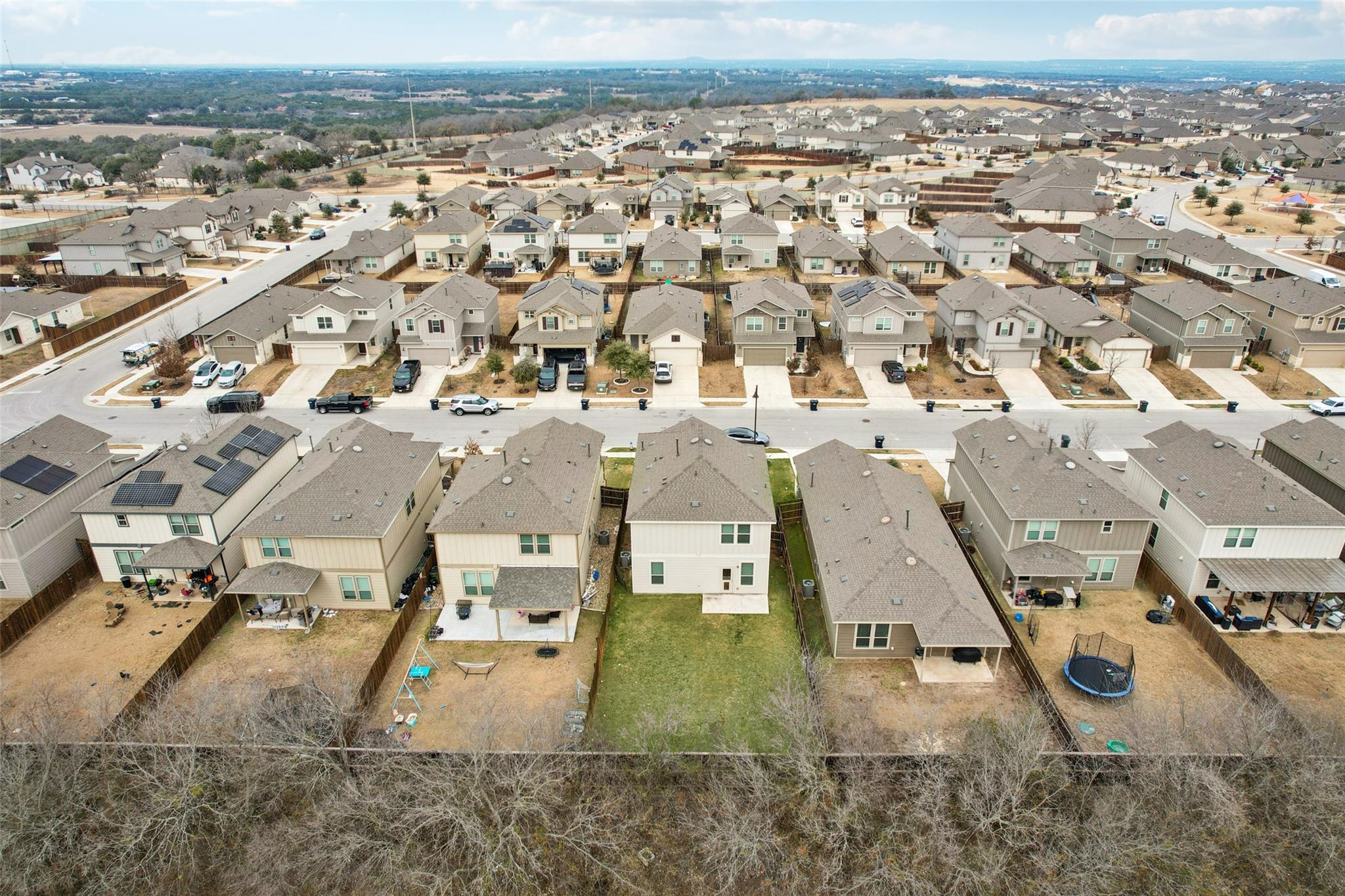 333 La Dera Dr, Liberty Hill, TX 78642