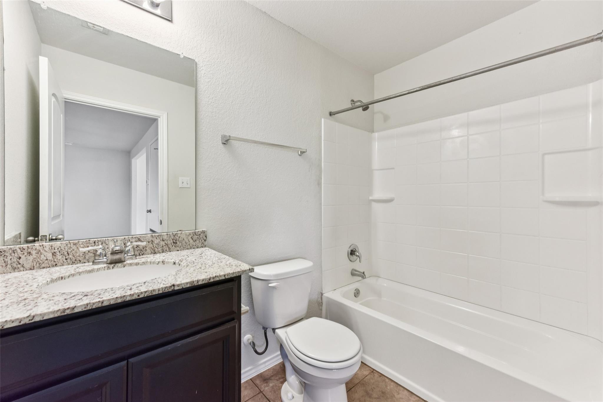 333 La Dera Dr, Liberty Hill, TX 78642