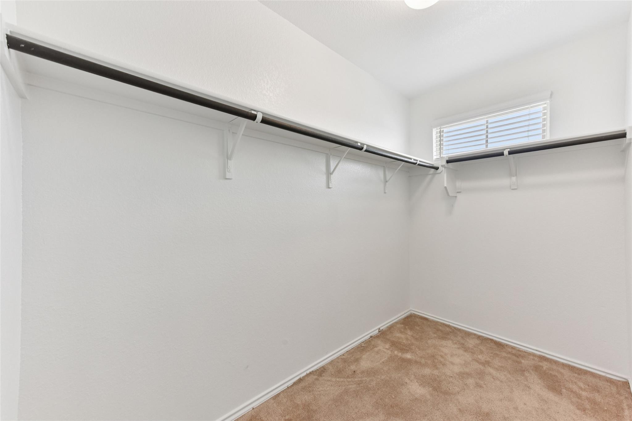 333 La Dera Dr, Liberty Hill, TX 78642