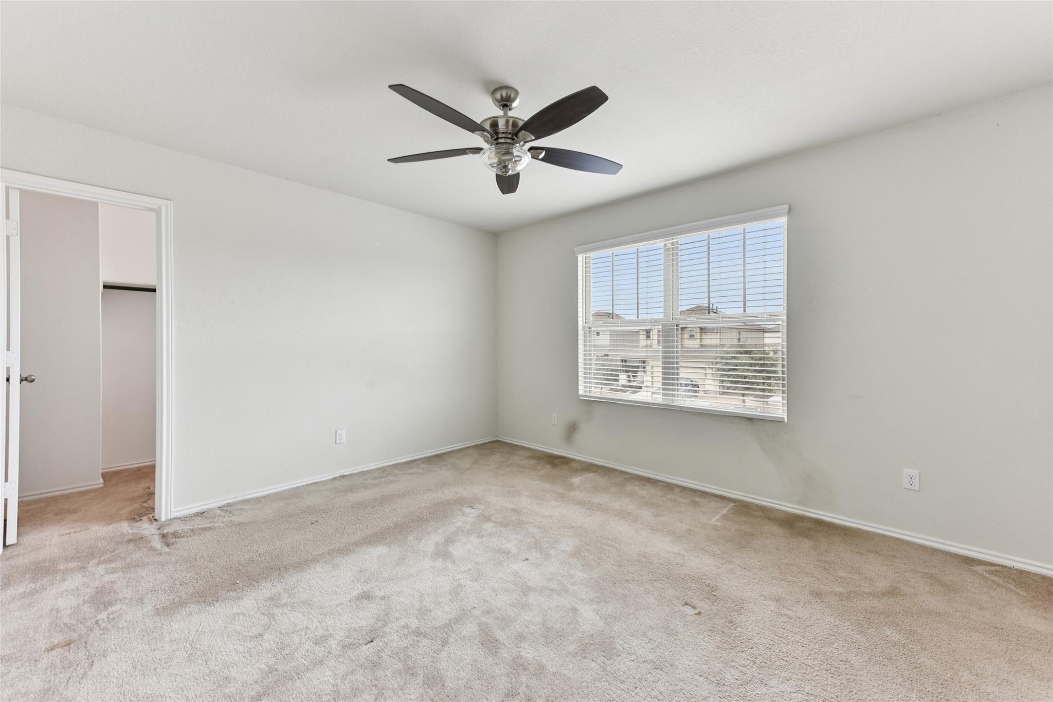 333 La Dera Dr, Liberty Hill, TX 78642